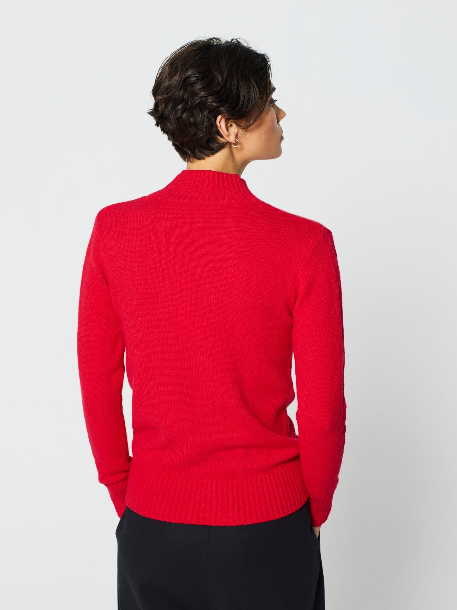 Jersey trenzado cuello alto