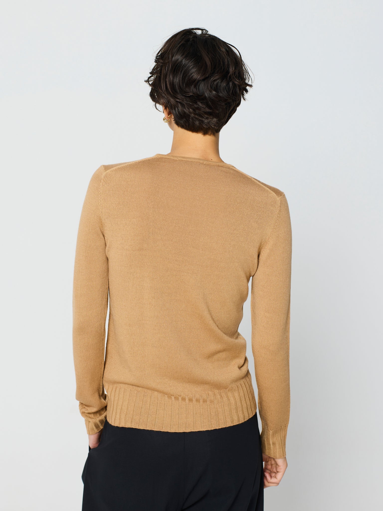 Jersey de canalé ancho cuello redondo y manga larga
