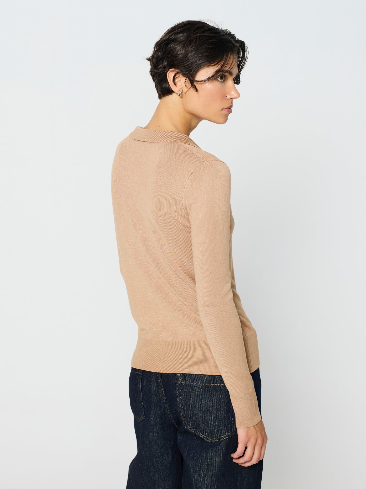 Jersey cuello polo y manga larga con detalle canalé ancho en puños y bajo
