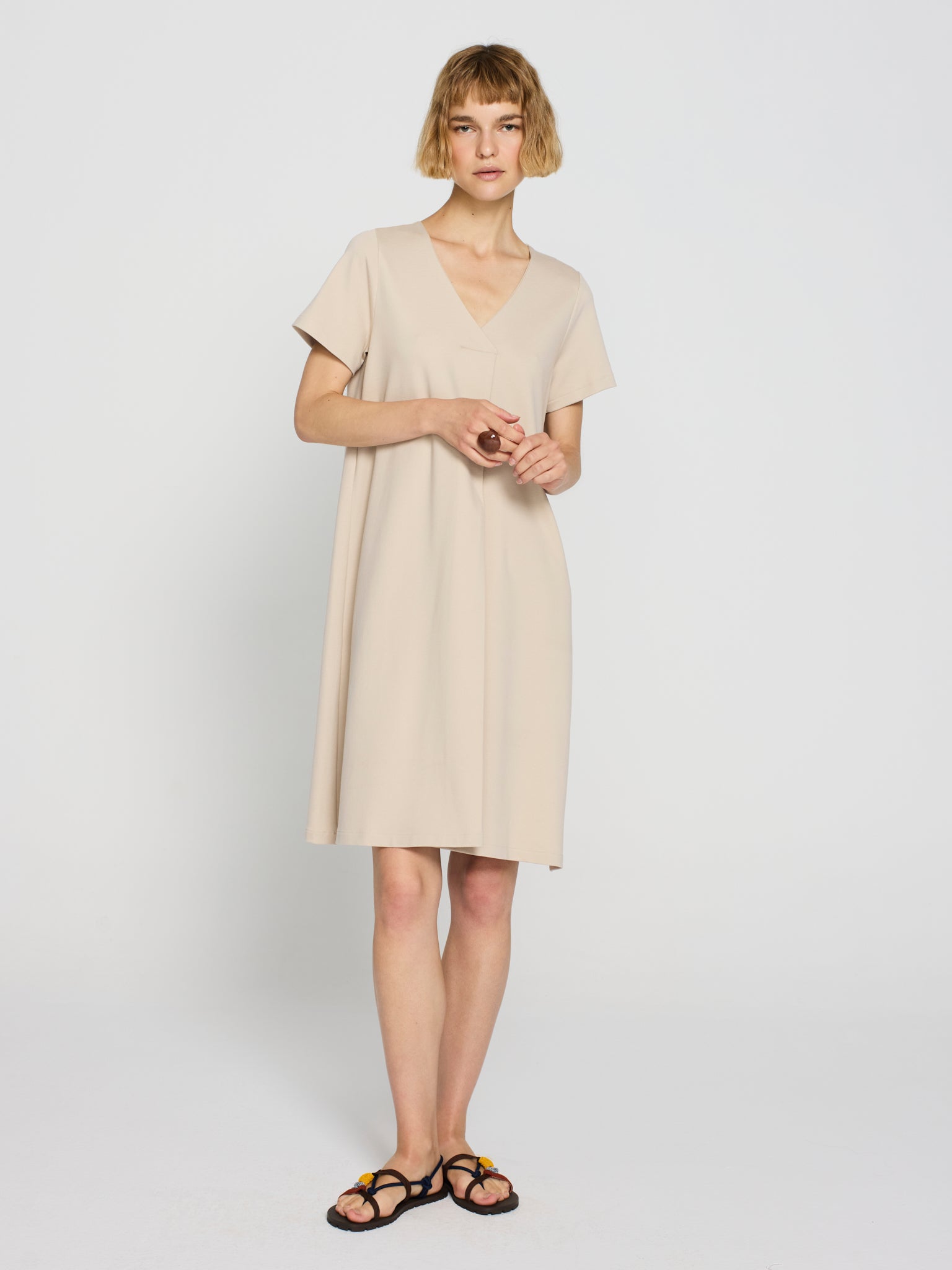 Vestido pliegue escote