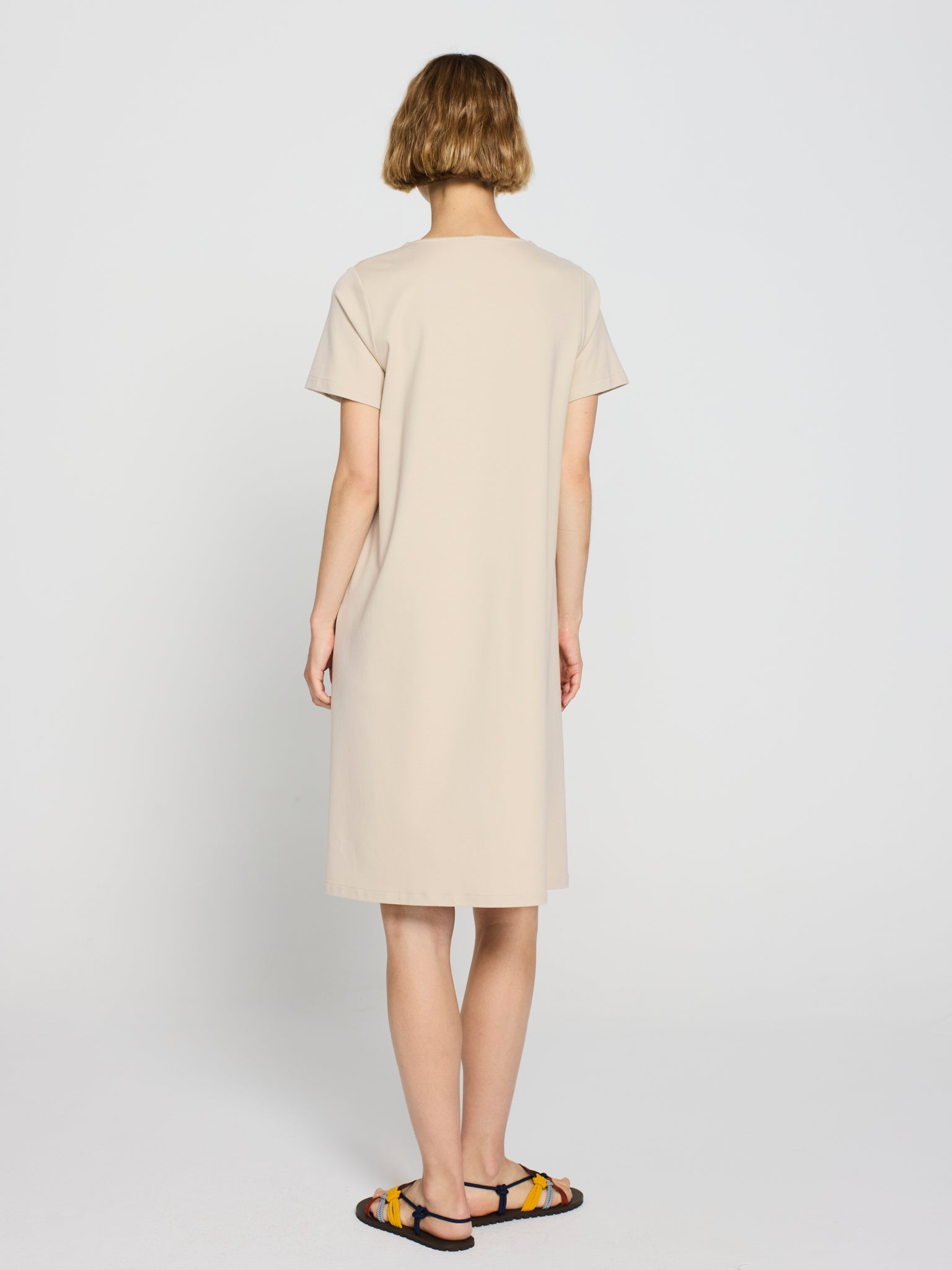 Vestido pliegue escote