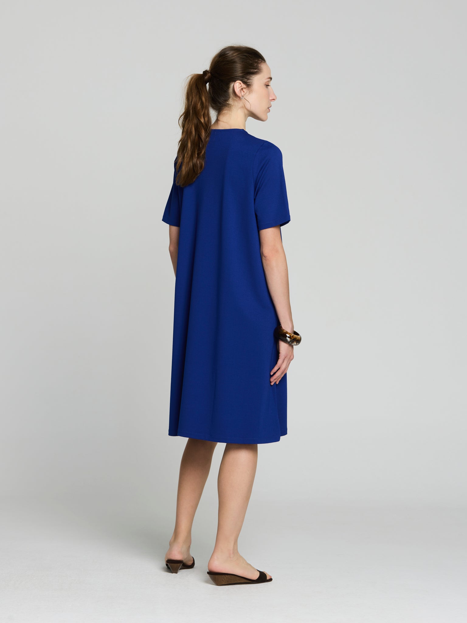 Vestido pliegue escote