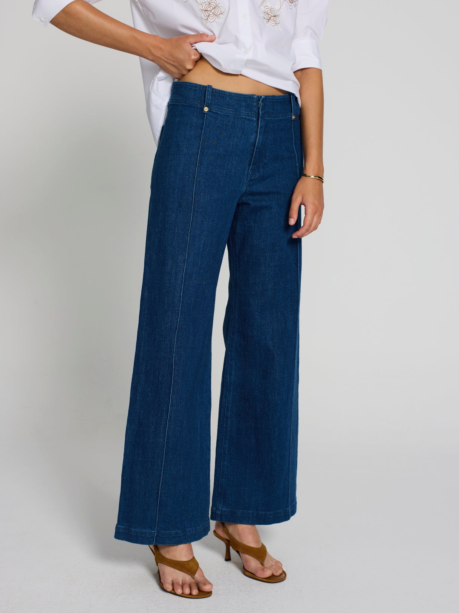 Pantalón denim bordado