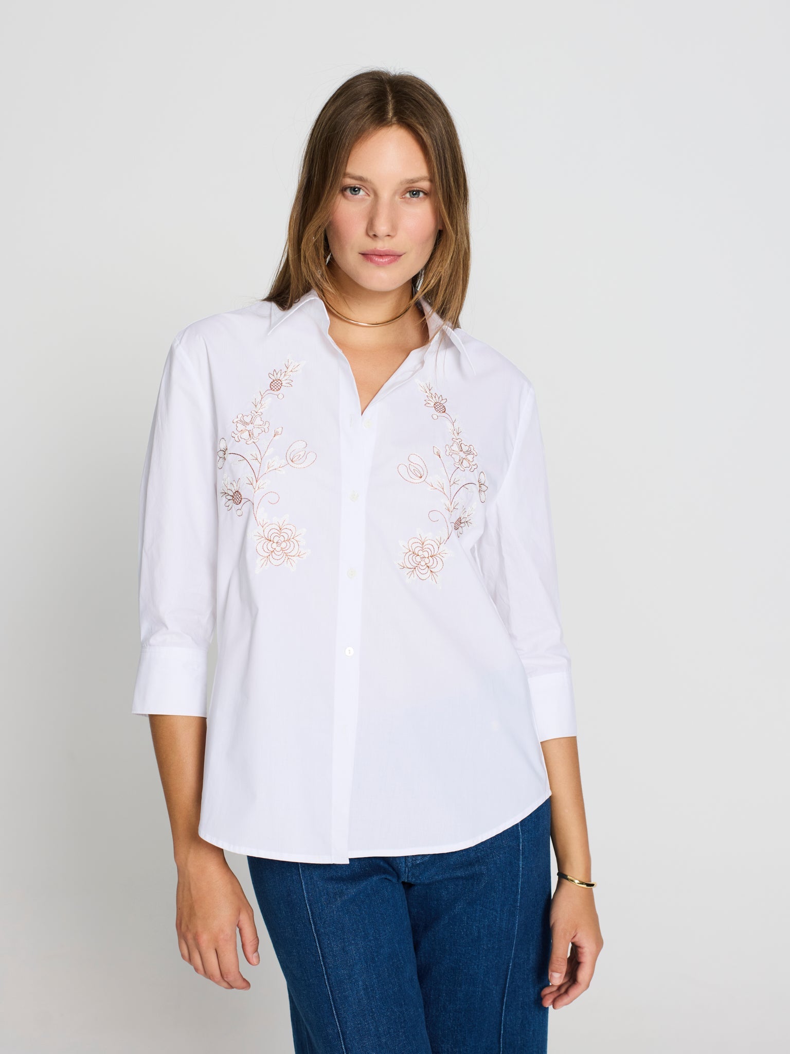 Camisa blanca bordada