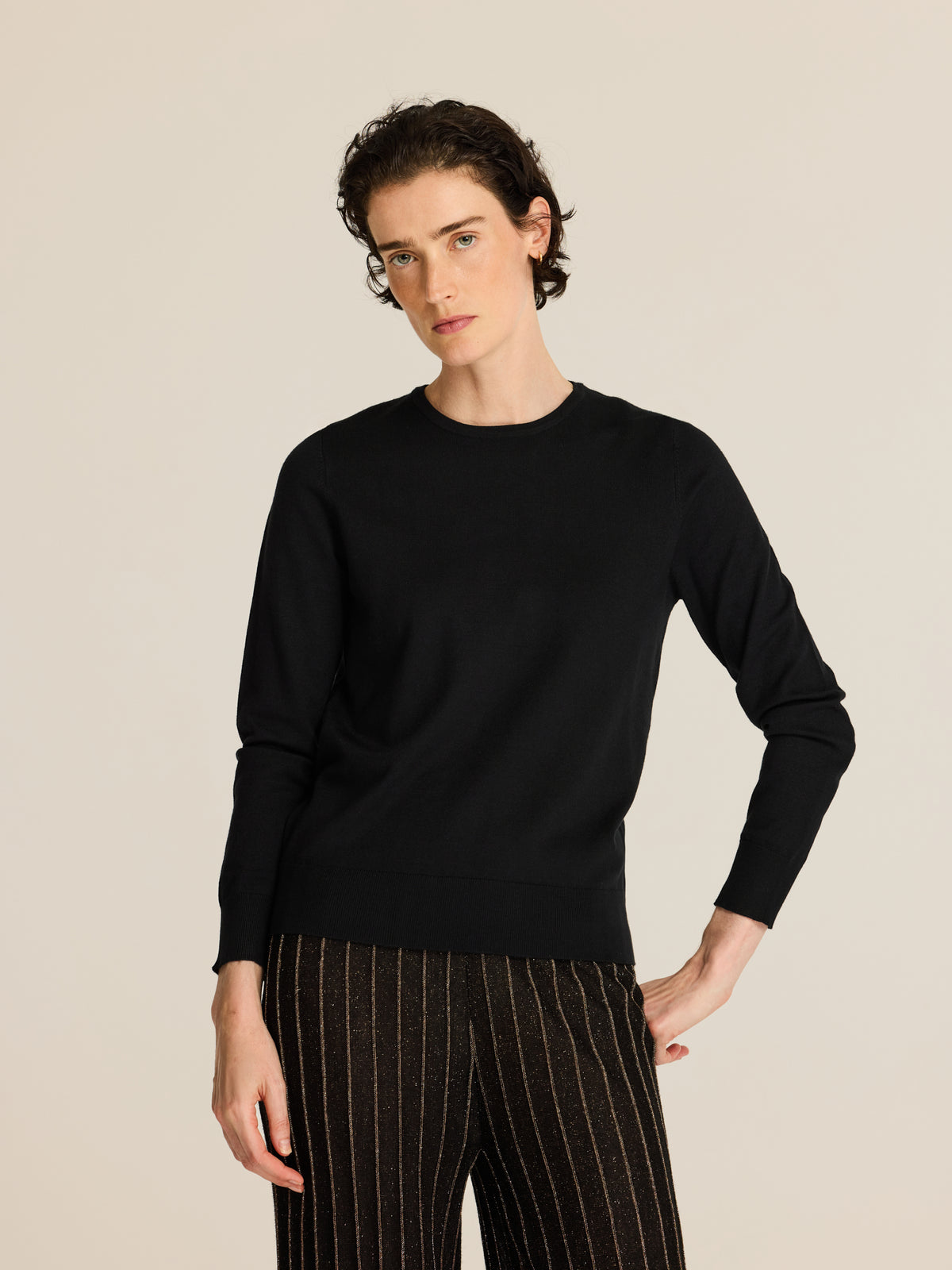 Jersey de viscosa con cuello redondo