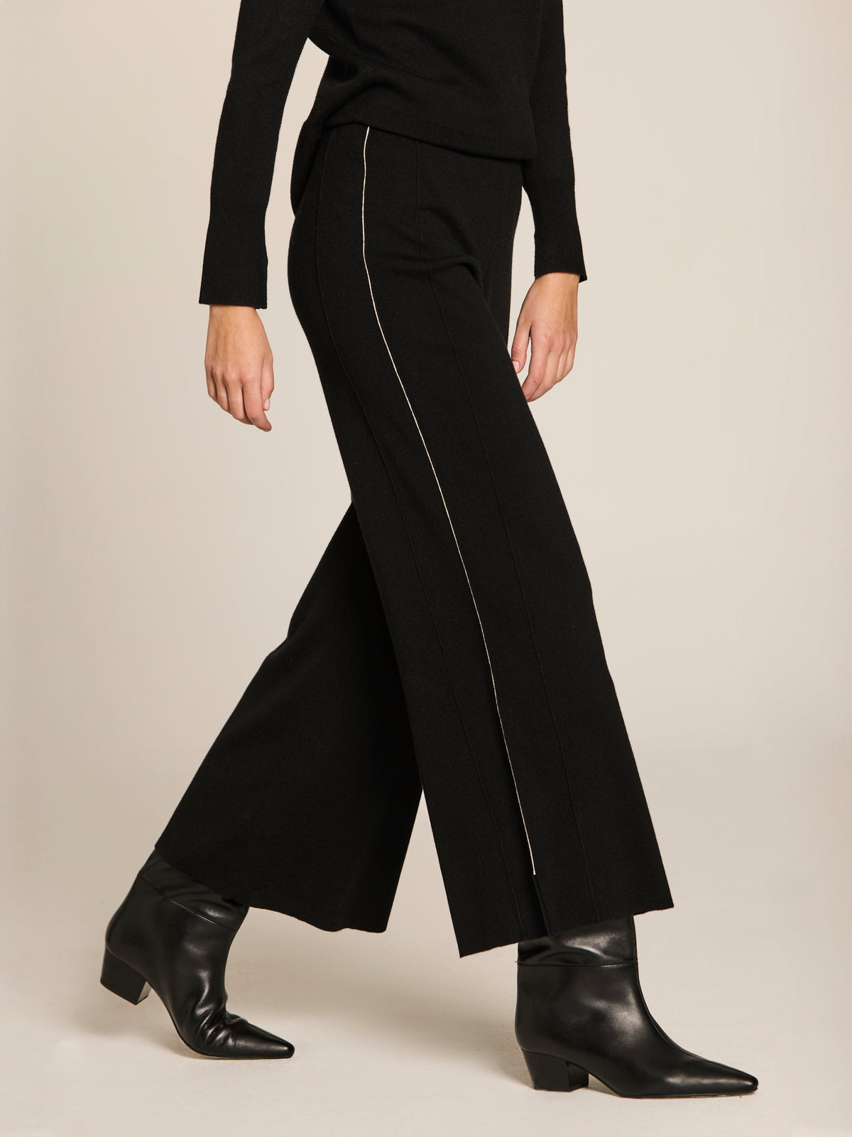 Milano knit trousers