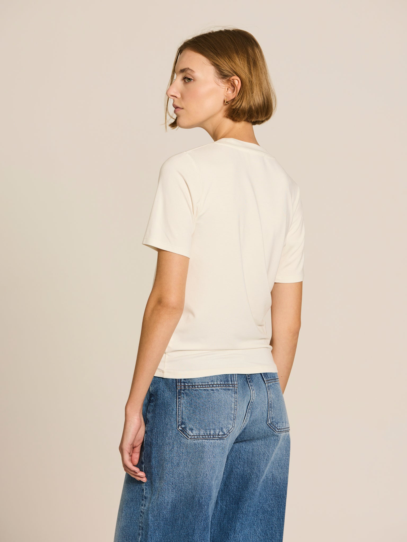 CAMISETA BÁSICA VISCOSA