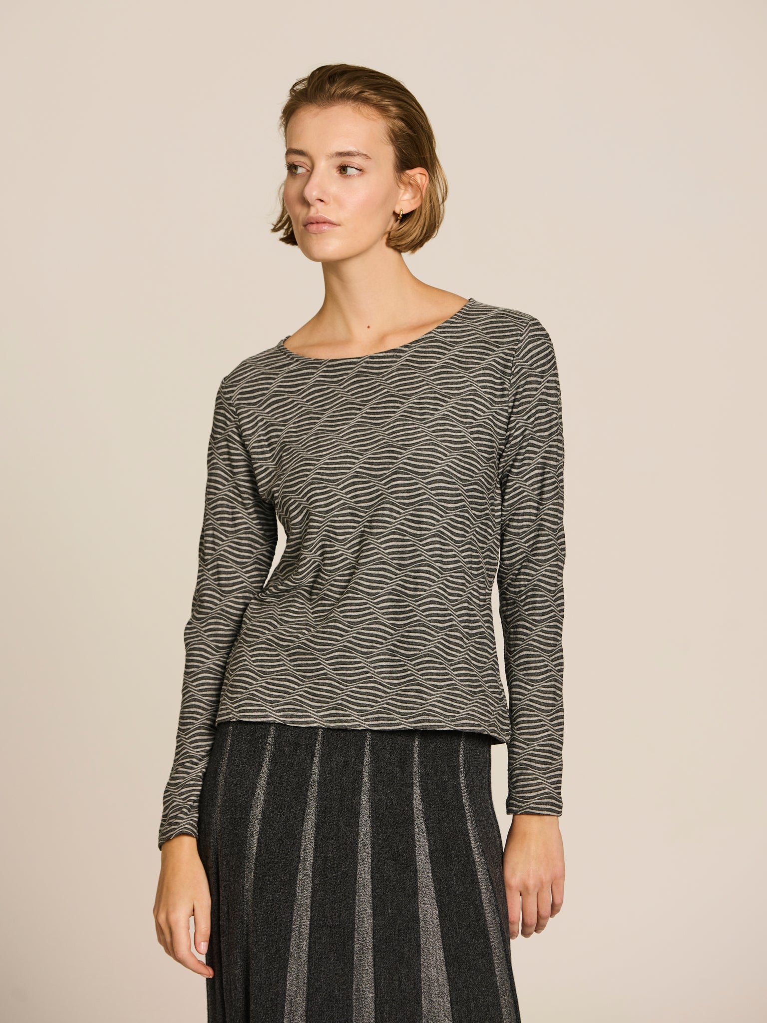 Viscose T-shirt with wave jacquard
