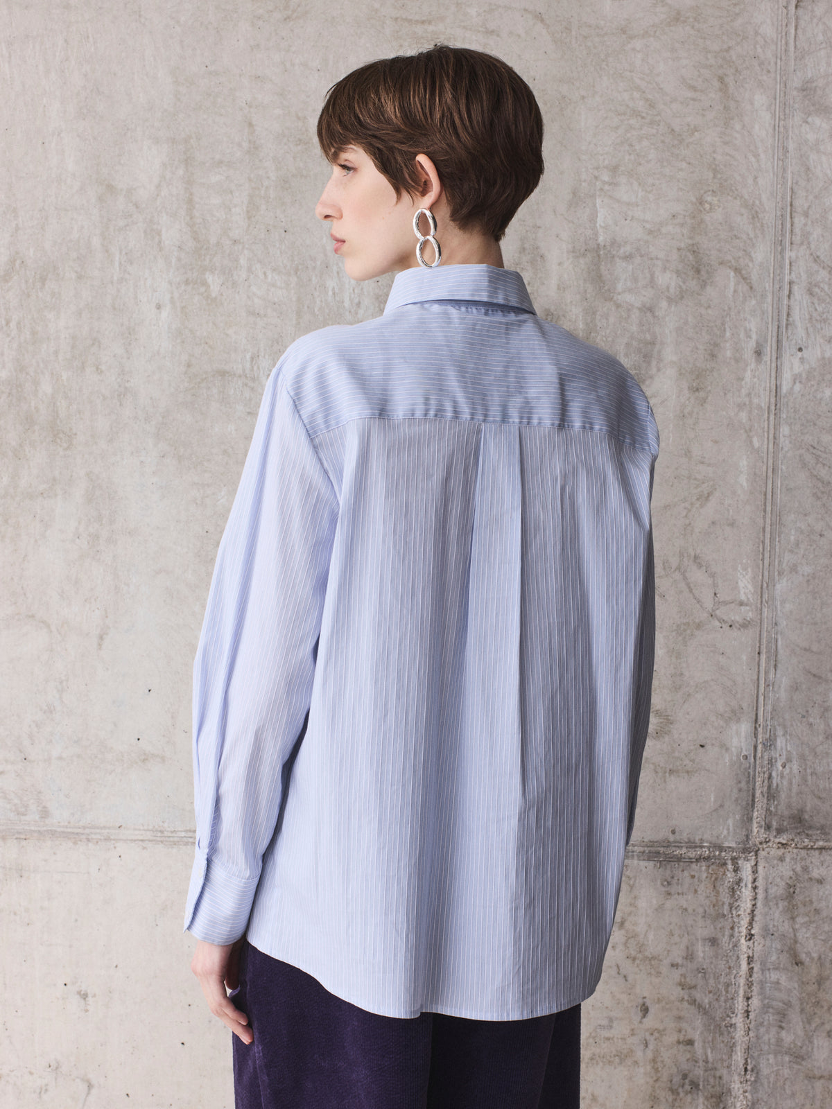 Cotton shirt with pleats