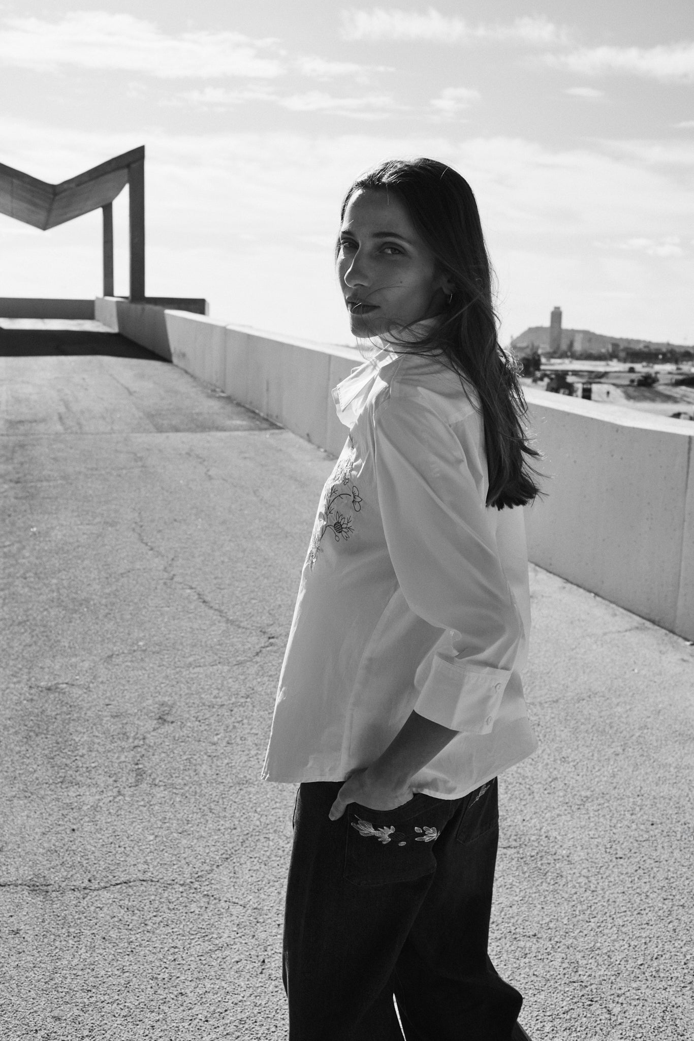 Camisa blanca bordada