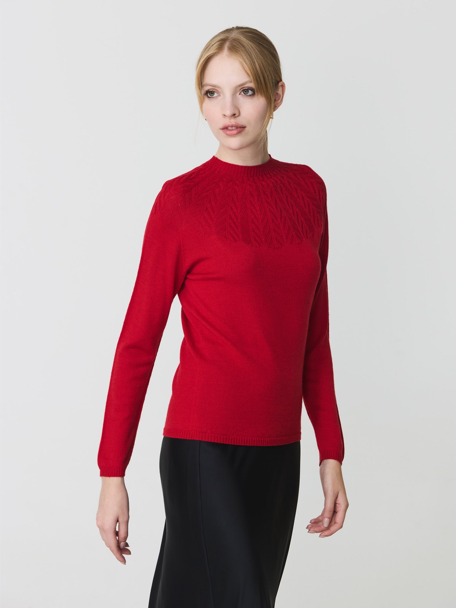 Round neck sweater