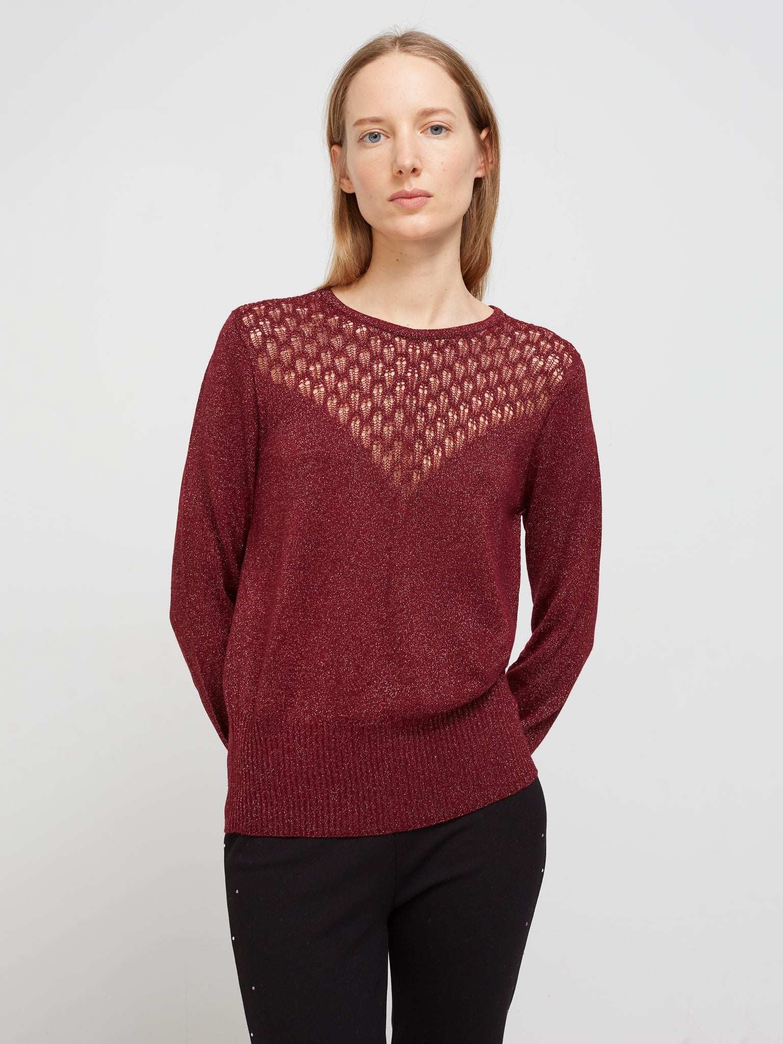 Round neck sweater