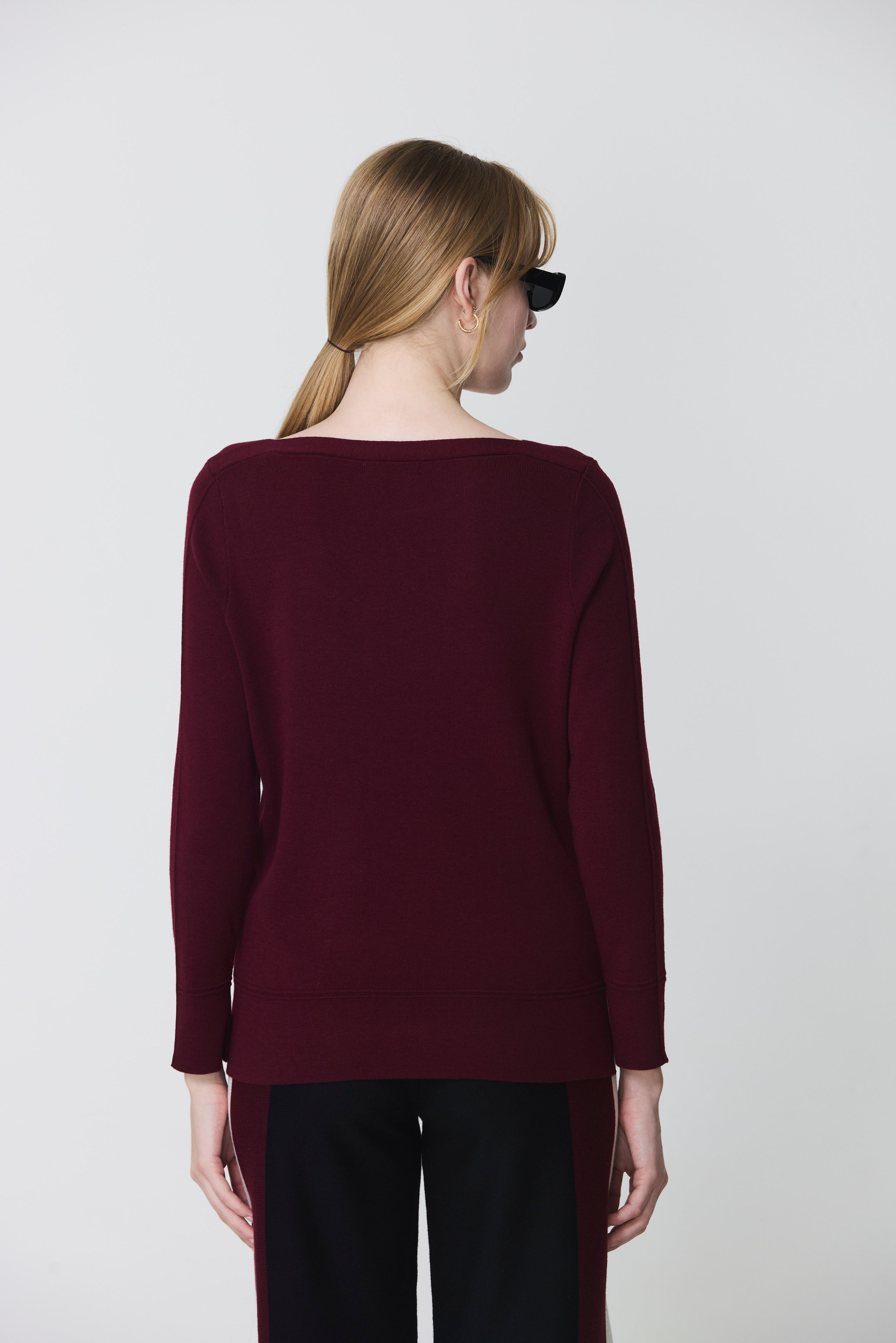 Boat neck sweater