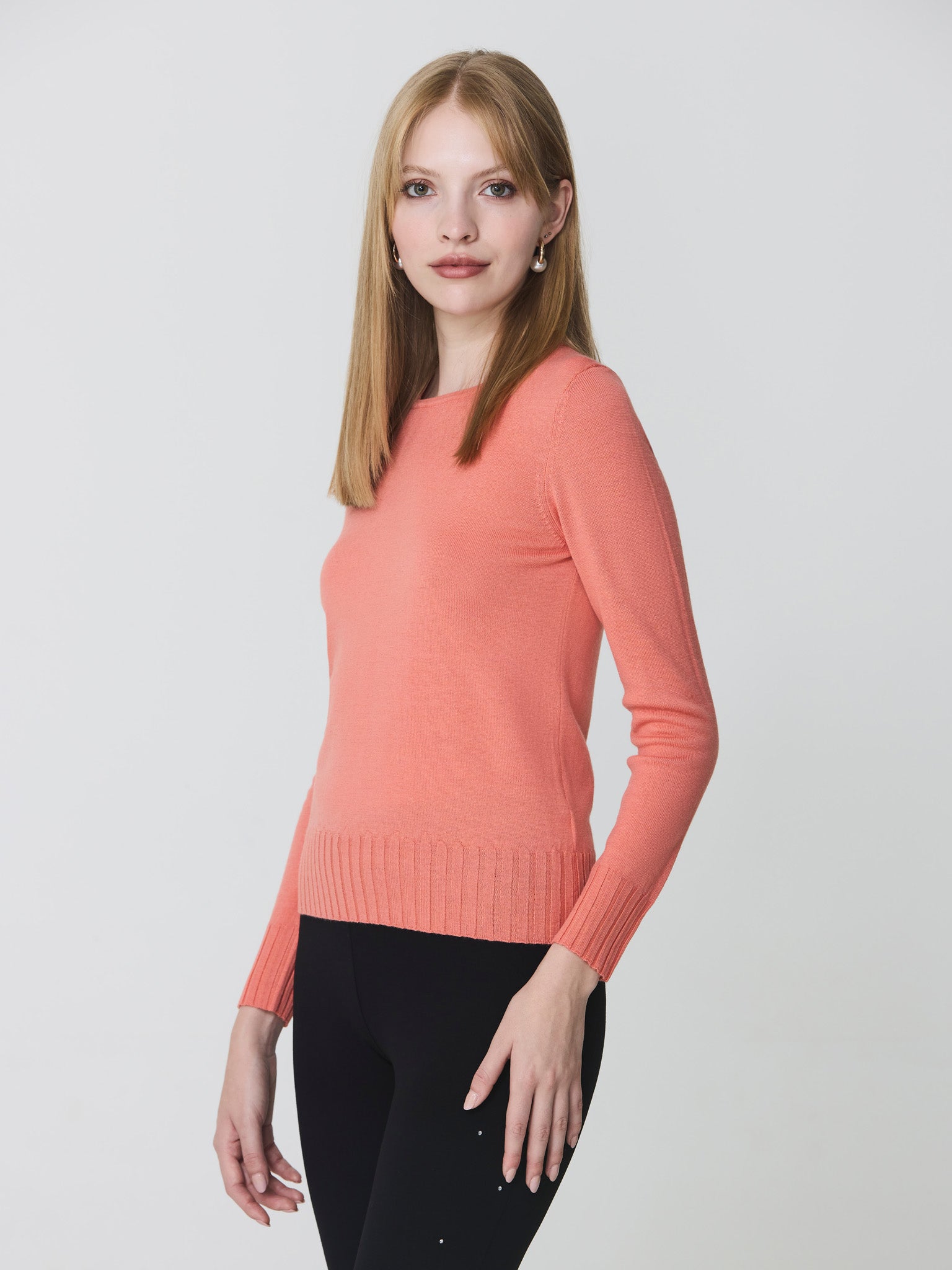 Round neck sweater