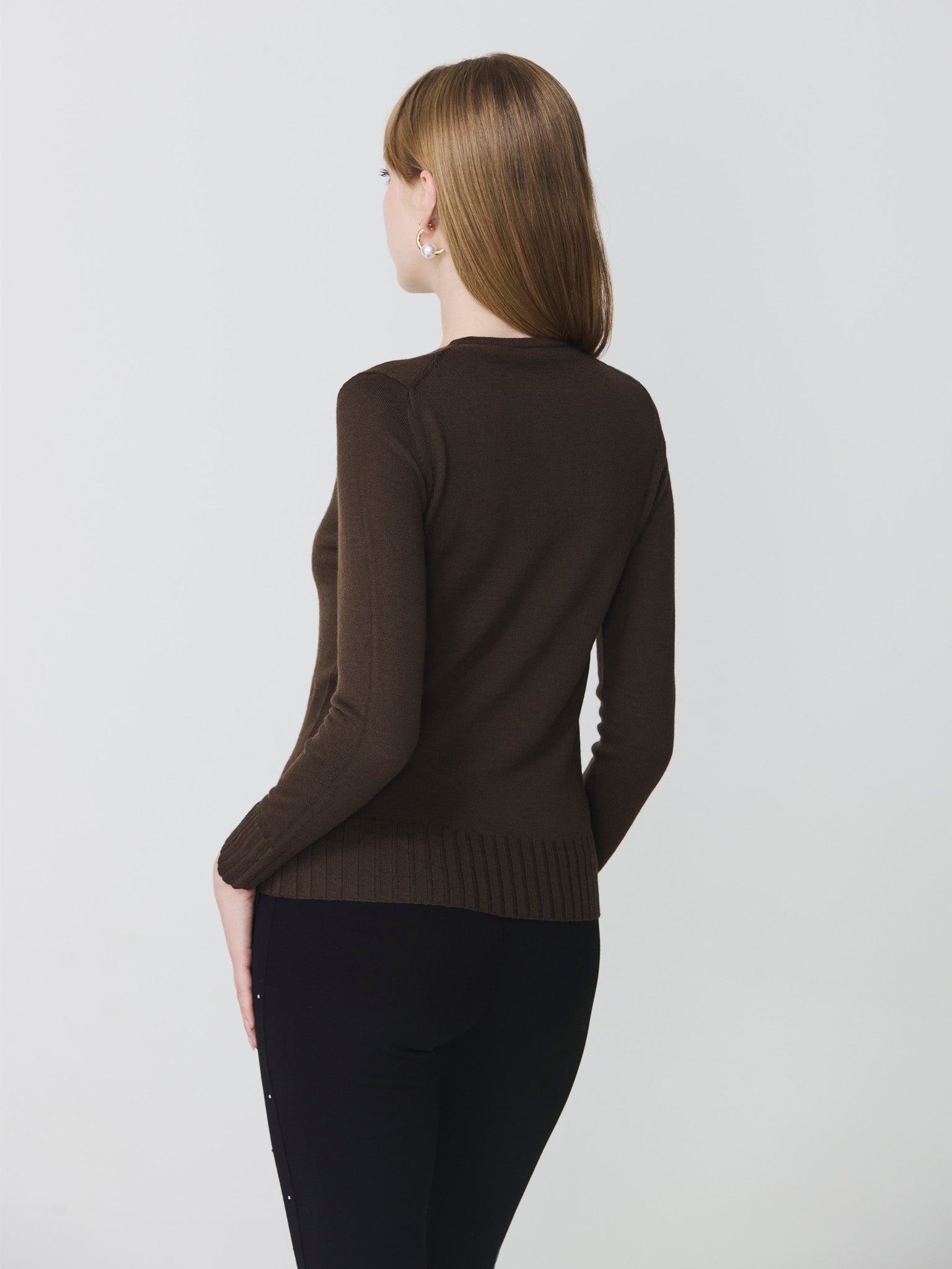 Round neck sweater