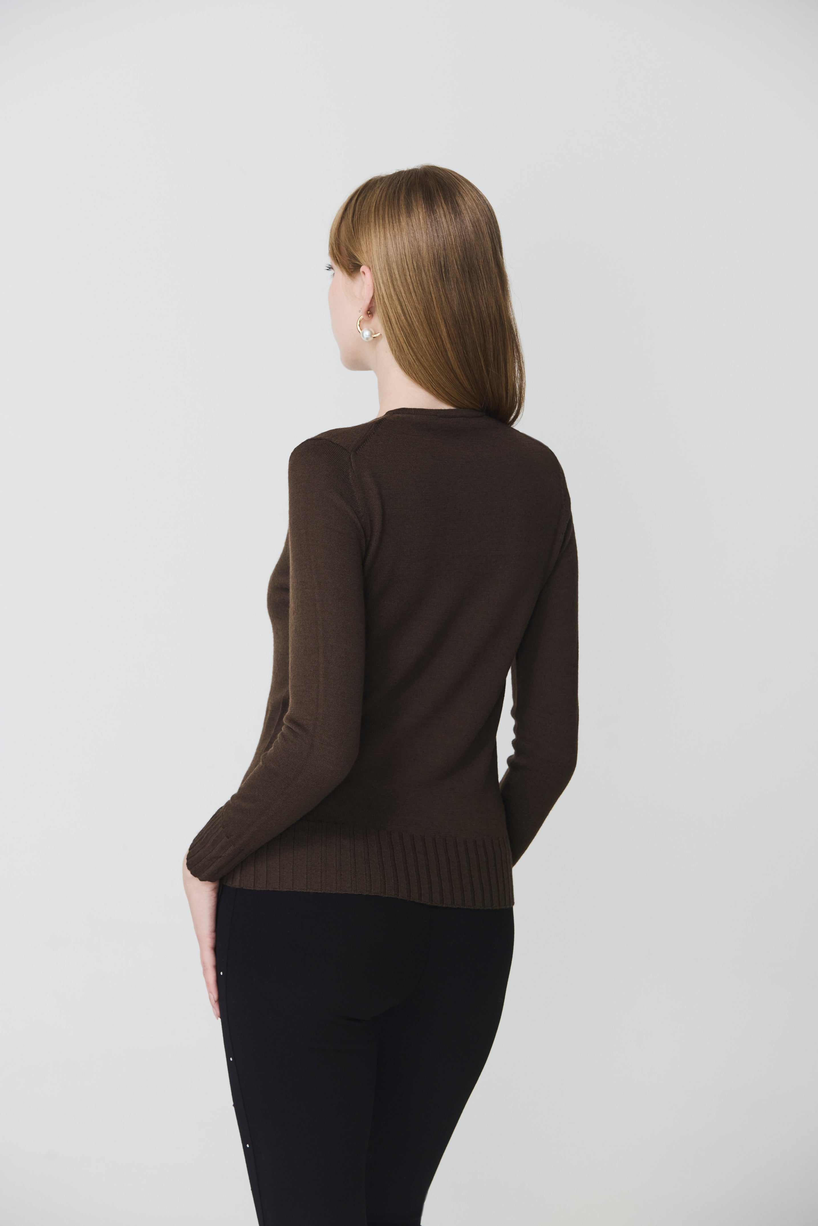 Round neck sweater