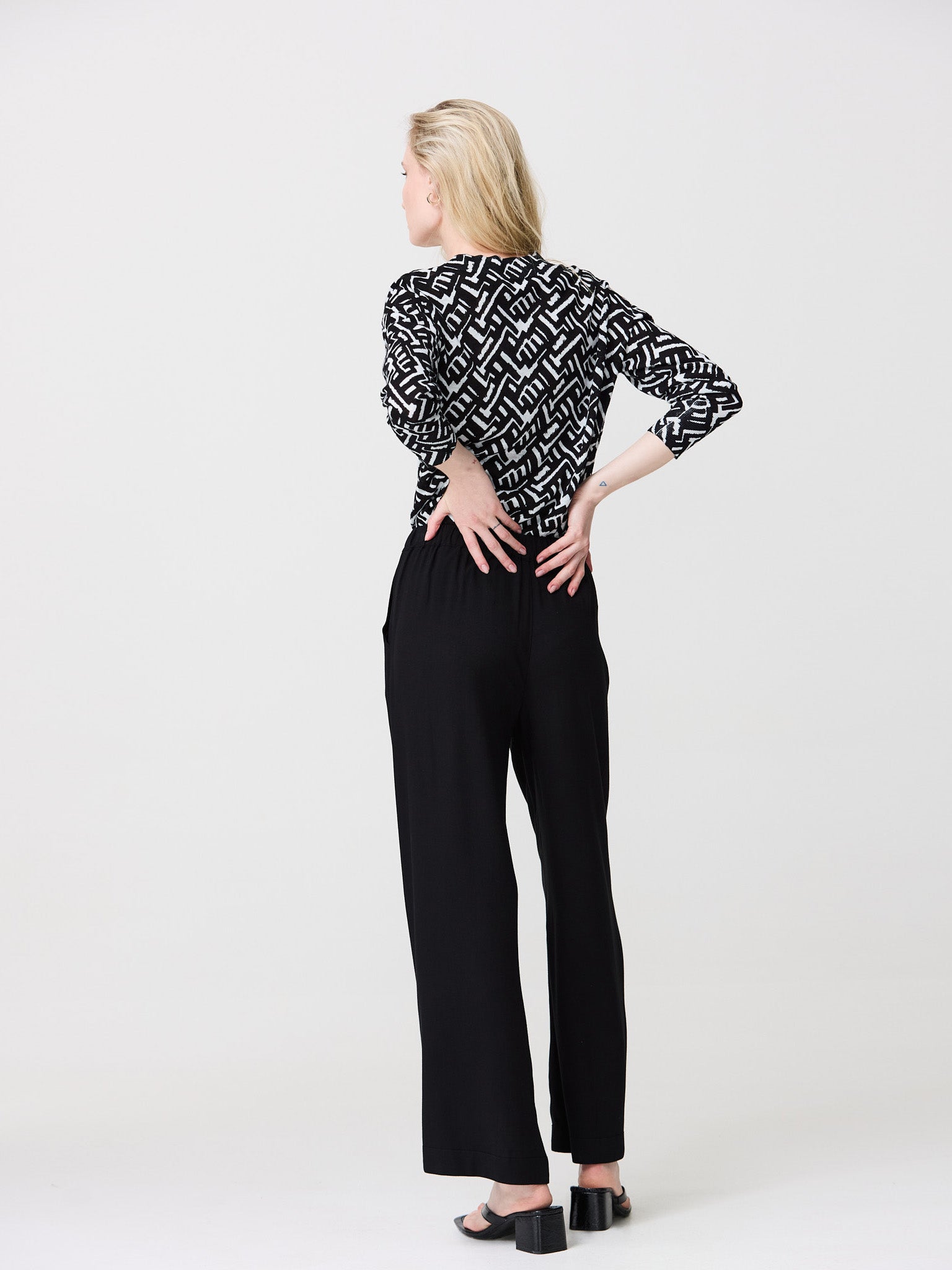 Wide leg trousers with elastic waistband