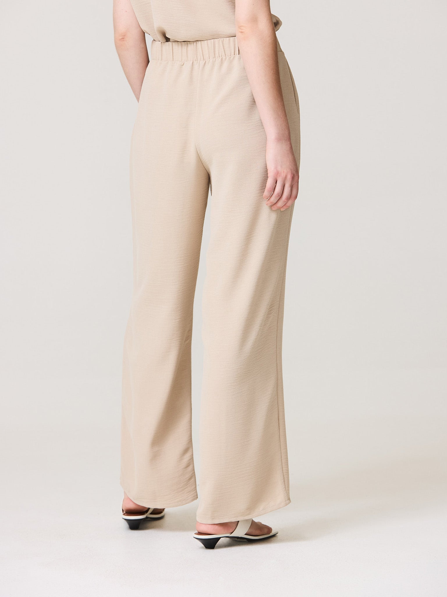 Wide leg trousers with elastic waistband