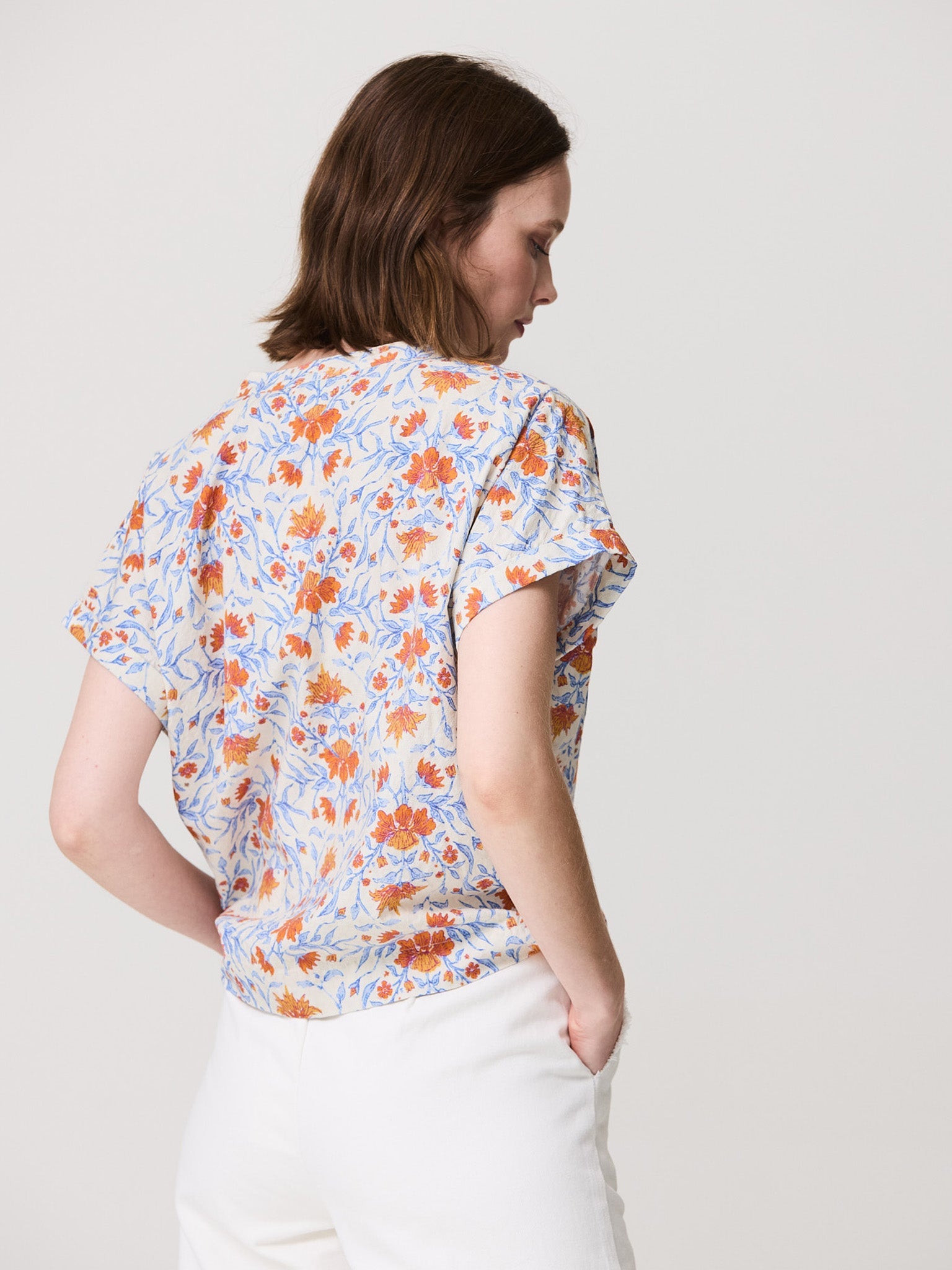 Blusa con estampado floral