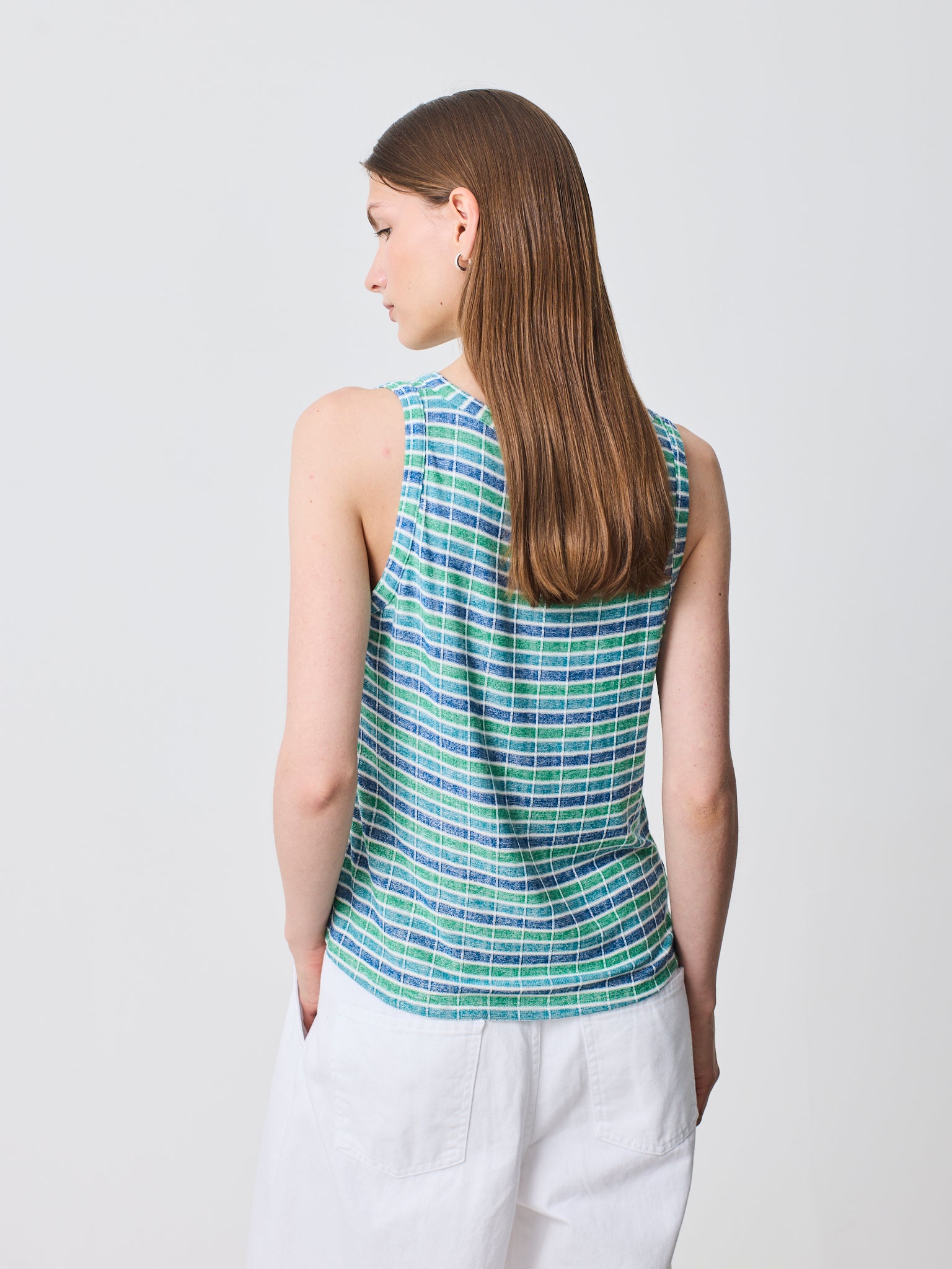Jersey de tirantes y cuello redondo ideal para el verano