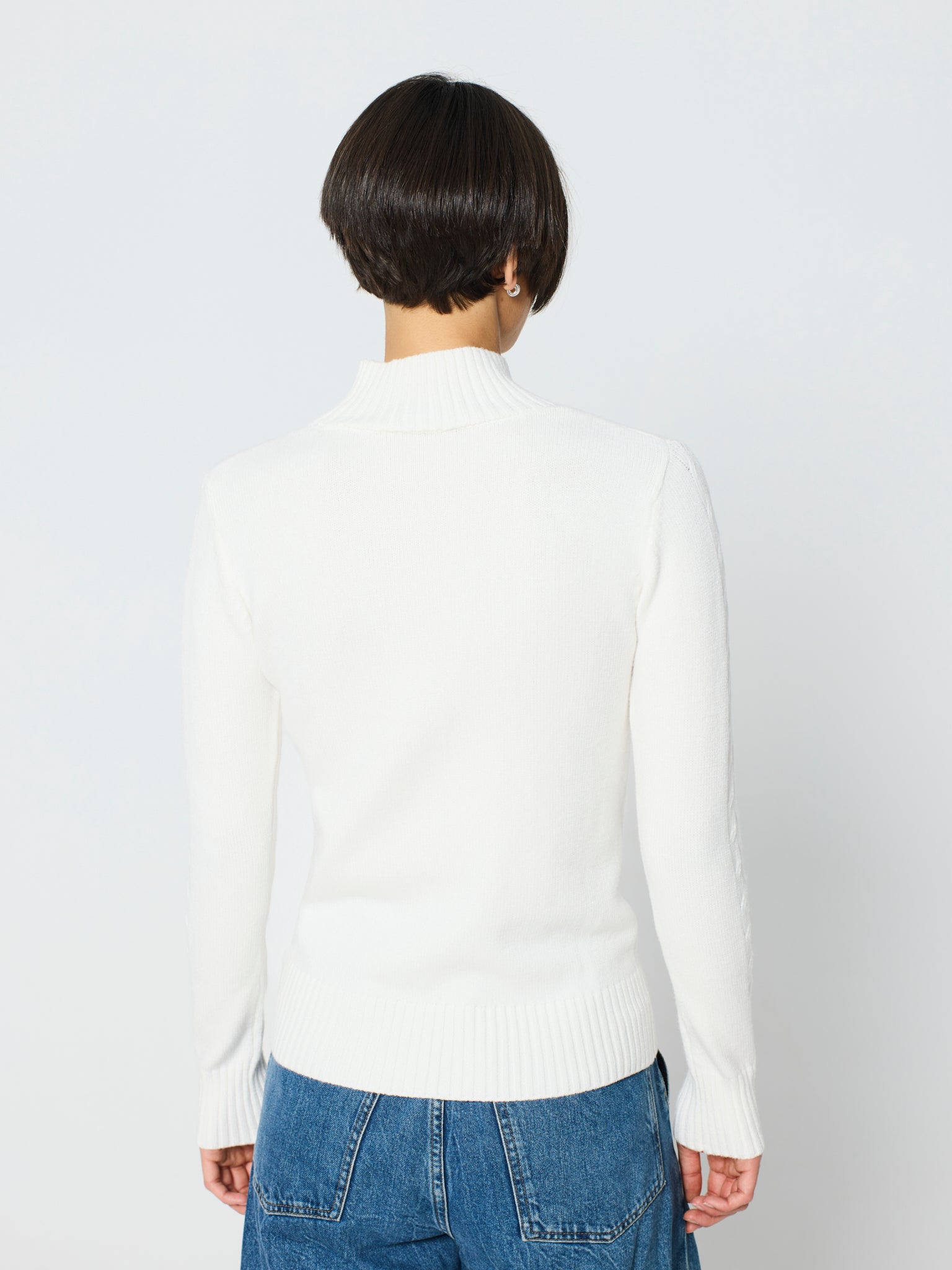 Jersey trenzado cuello alto