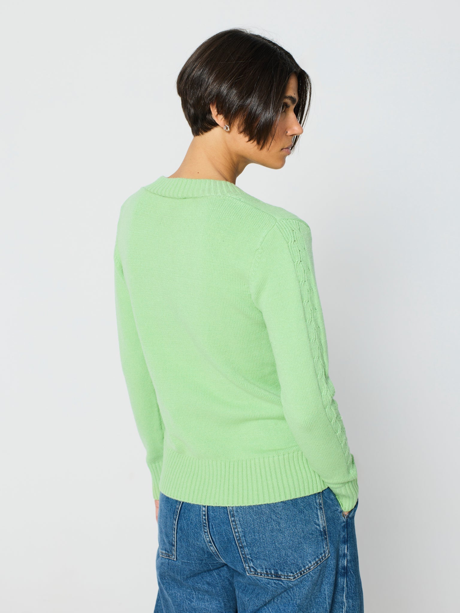 Jersey trenzado cuello pico