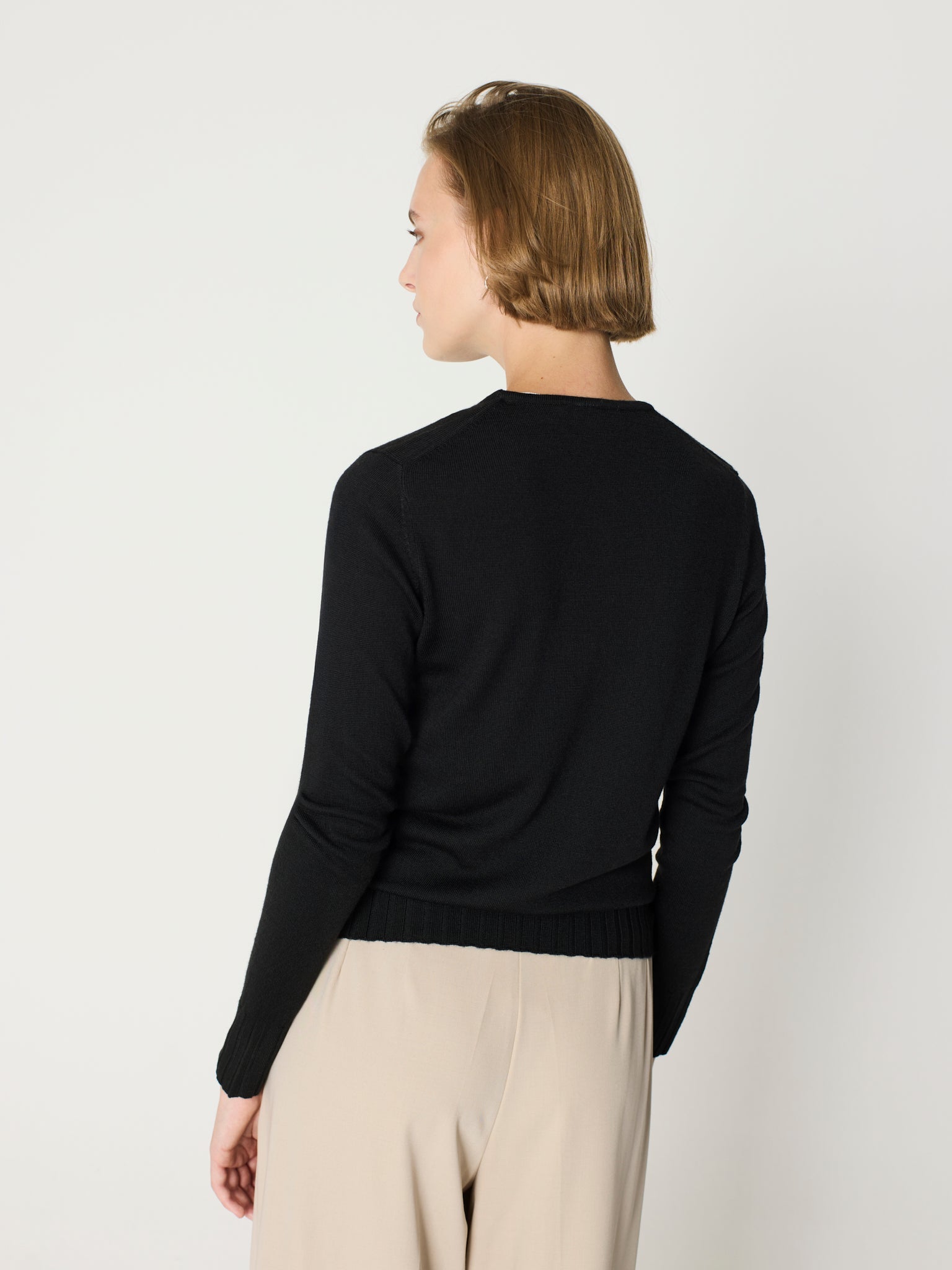 Jersey de canalé ancho cuello redondo y manga larga