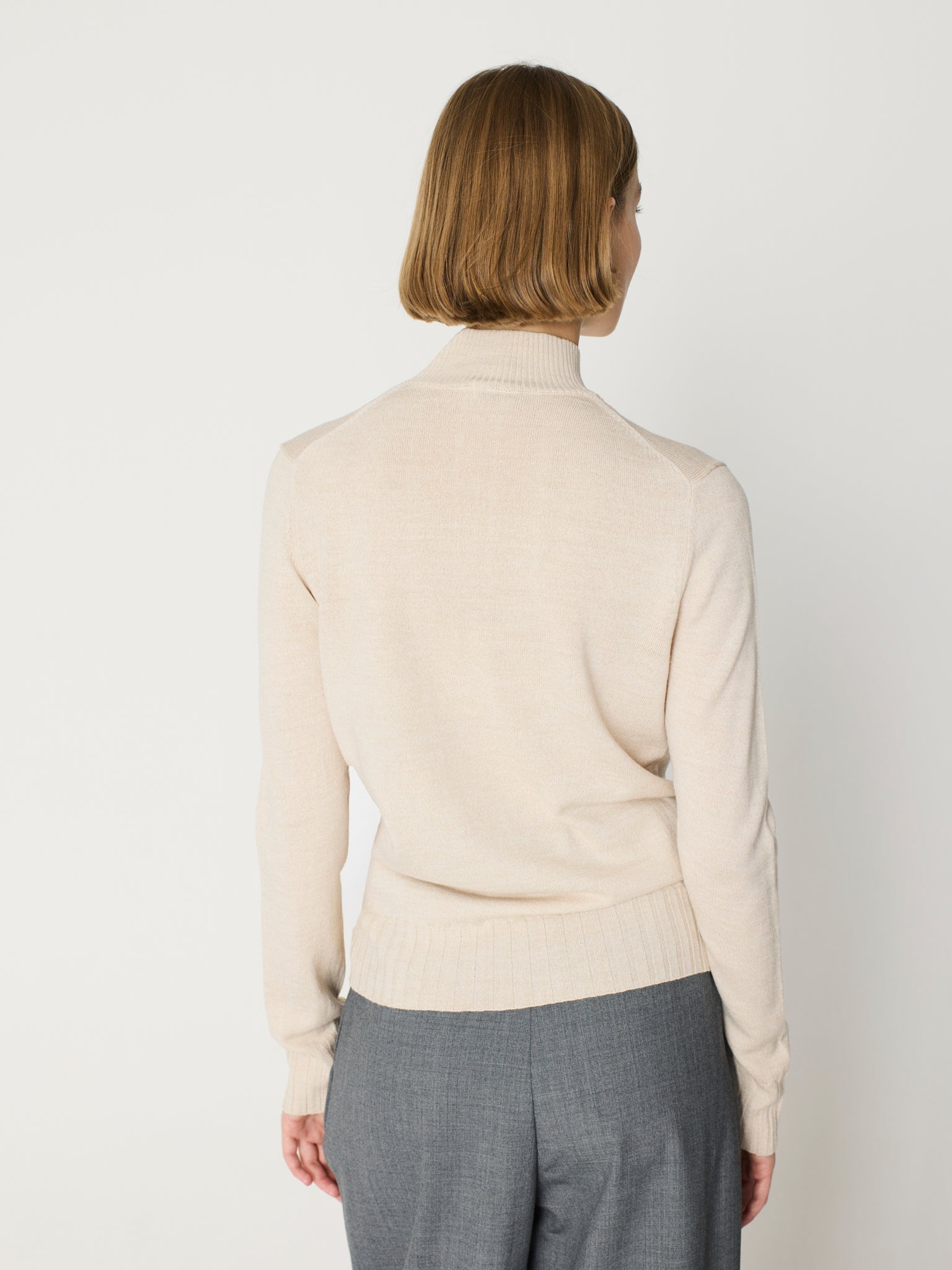 Jersey básico de canalé ancho cuello semicisne, manga larga