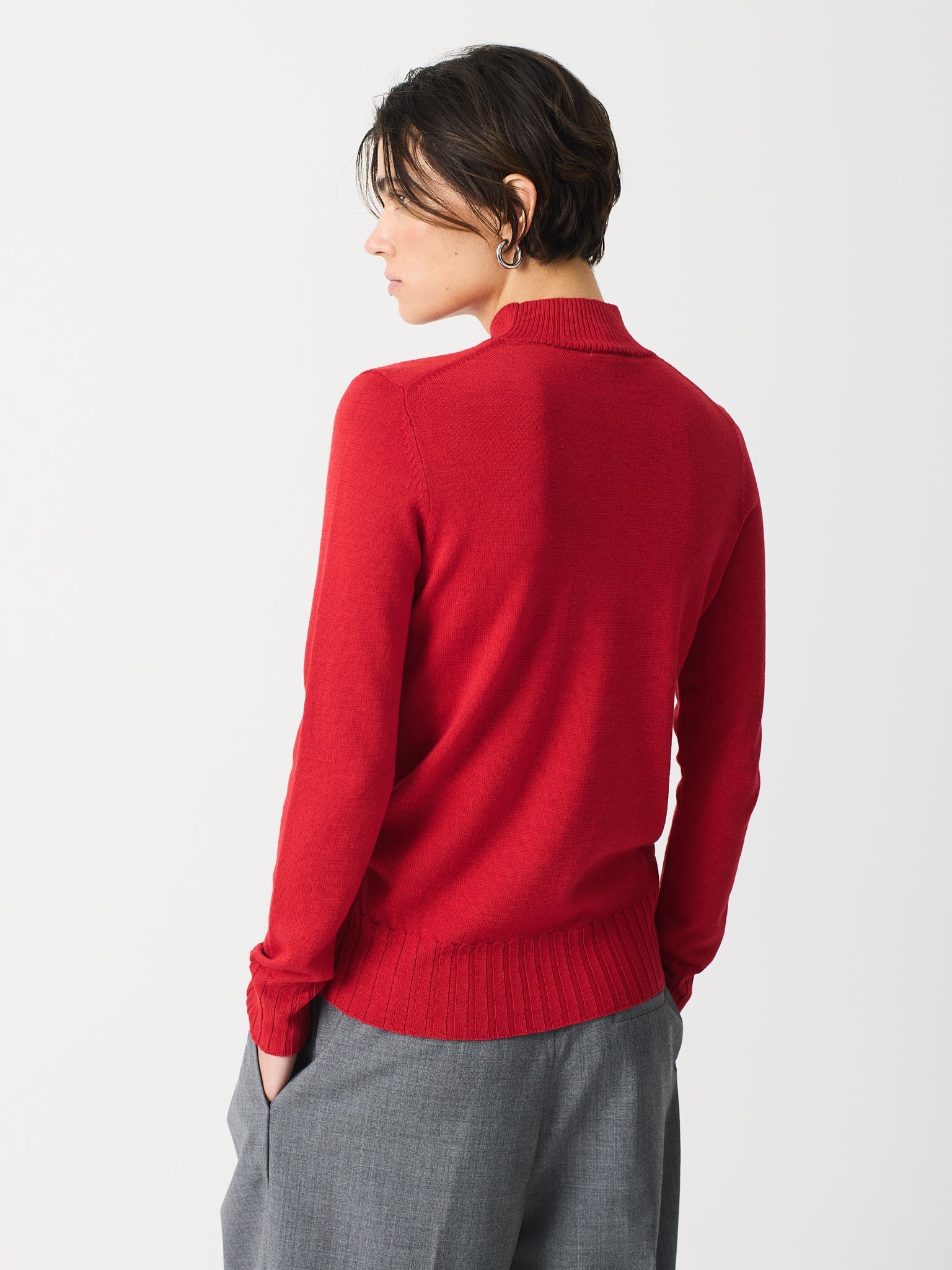 Jersey básico de canalé ancho cuello semicisne, manga larga