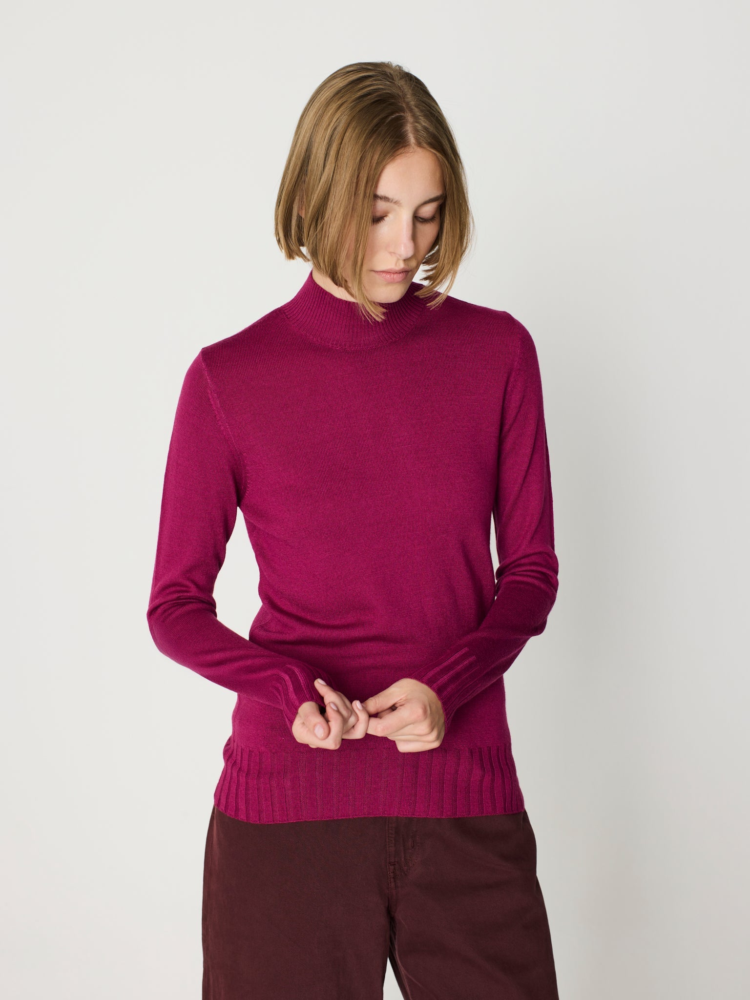 Jersey básico de canalé ancho cuello semicisne, manga larga