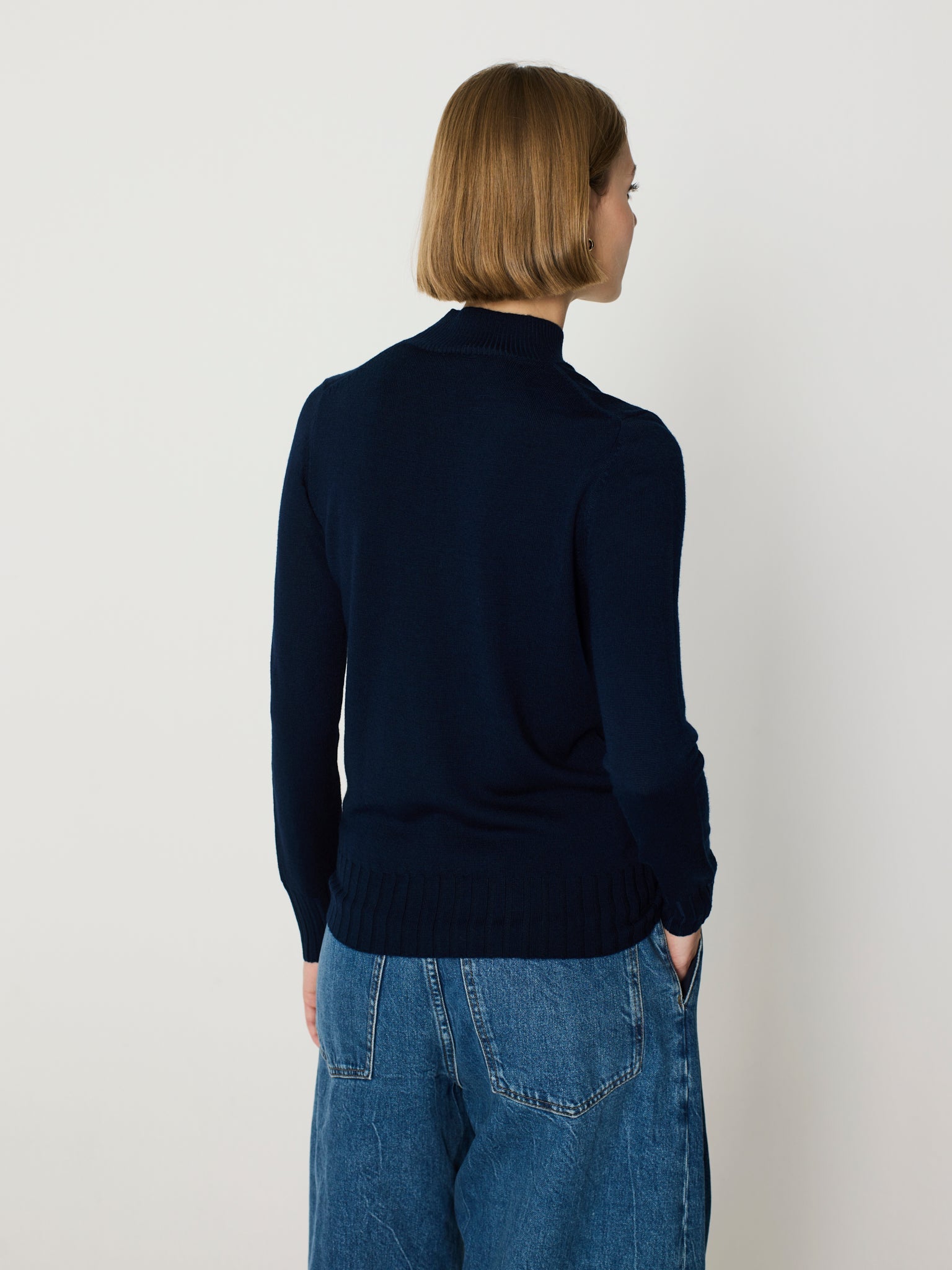 Jersey básico de canalé ancho cuello semicisne, manga larga
