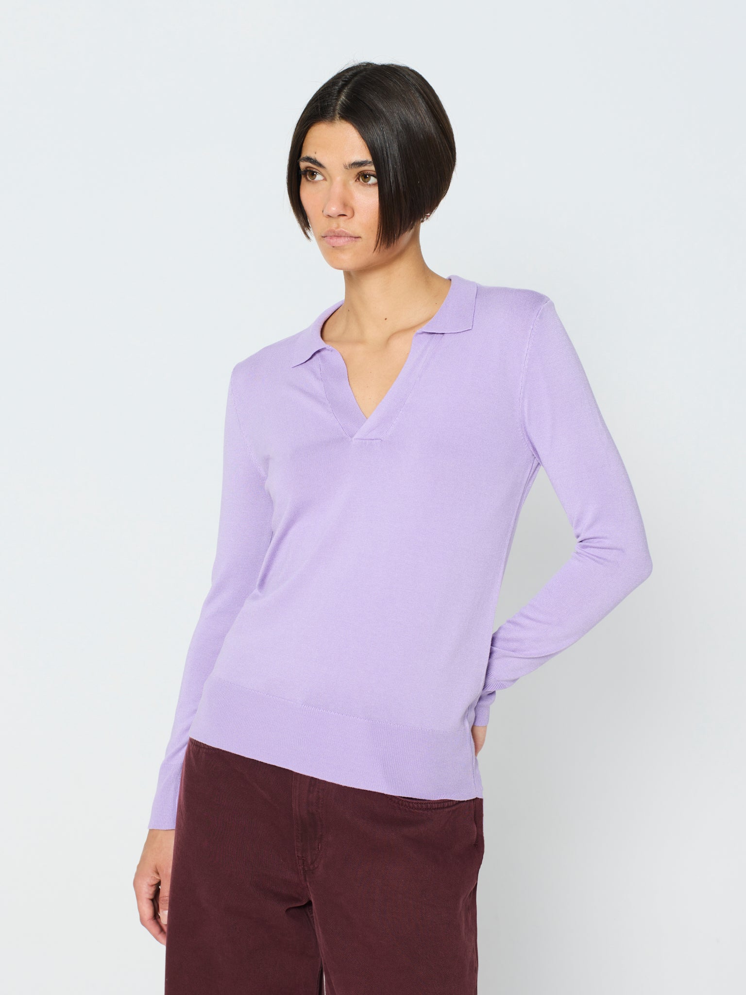 Jersey cuello polo y manga larga con detalle canalé ancho en puños y bajo