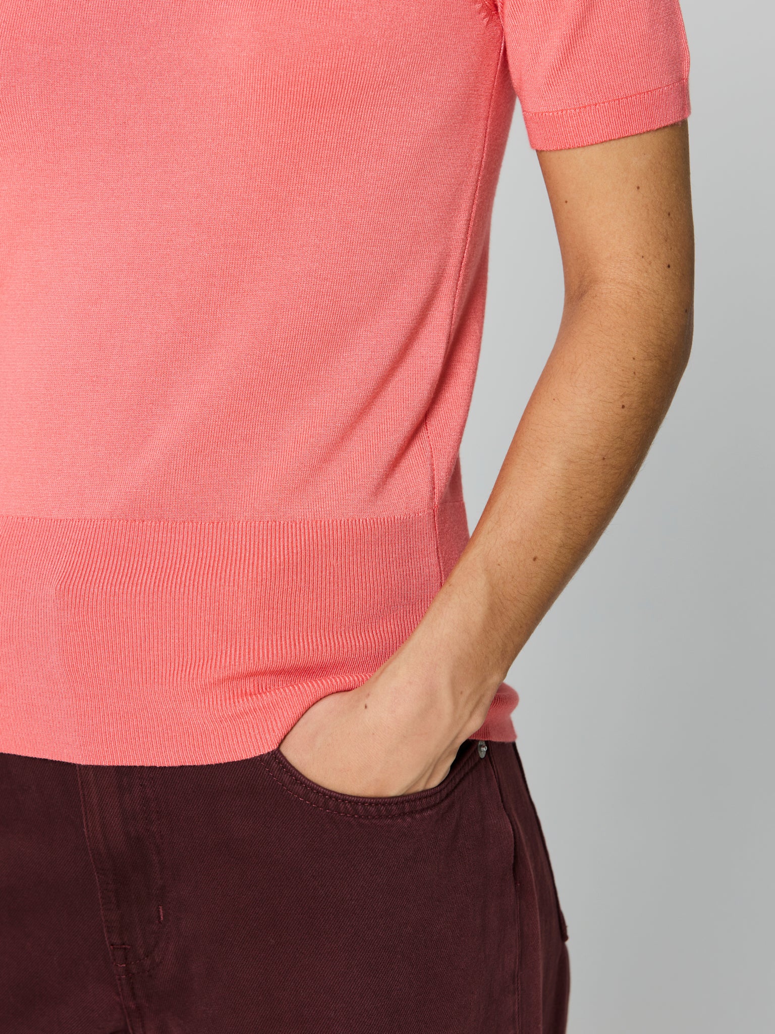 Twinset con canalé ancho en los bajos