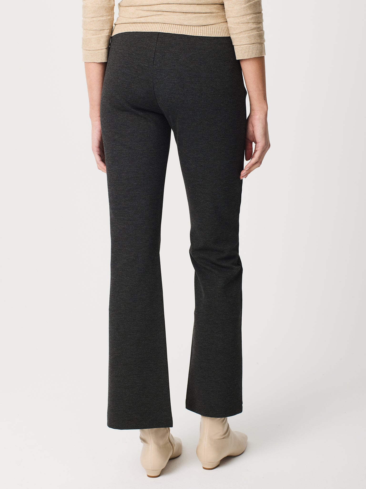 Pantalón de punto con nervio