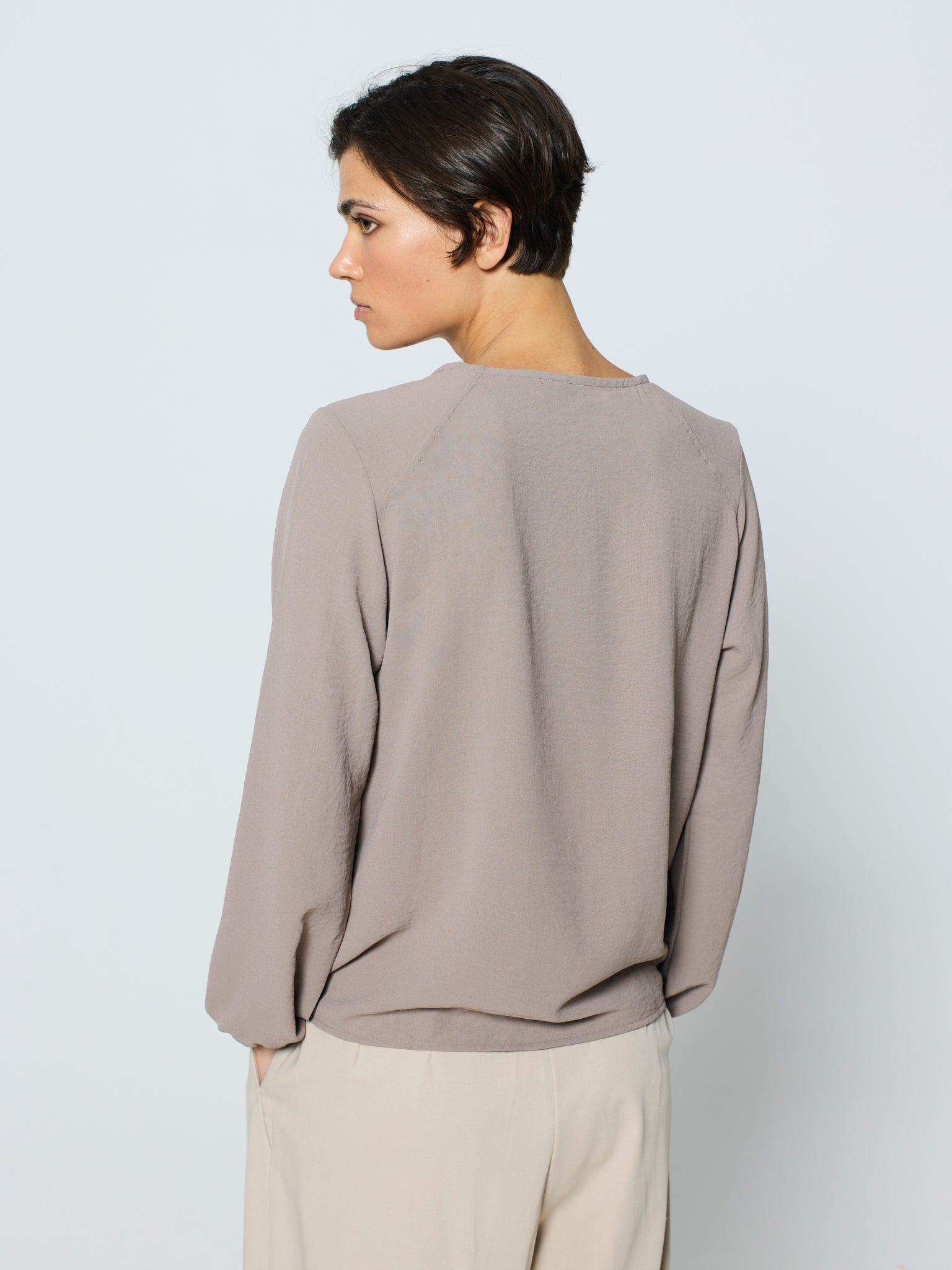 Camisa cuello redondo