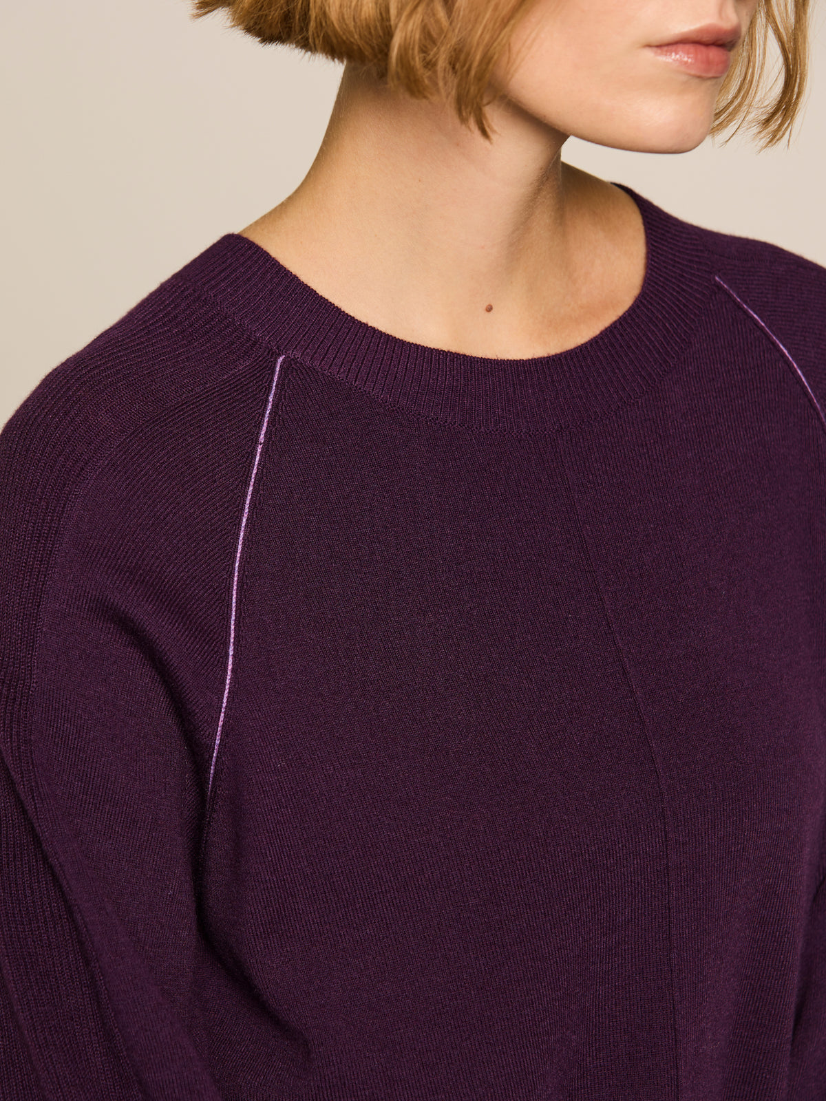 Jumper with contrast detail