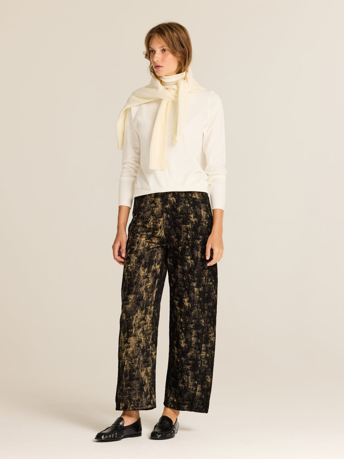 Jersey de viscosa con cuello alto