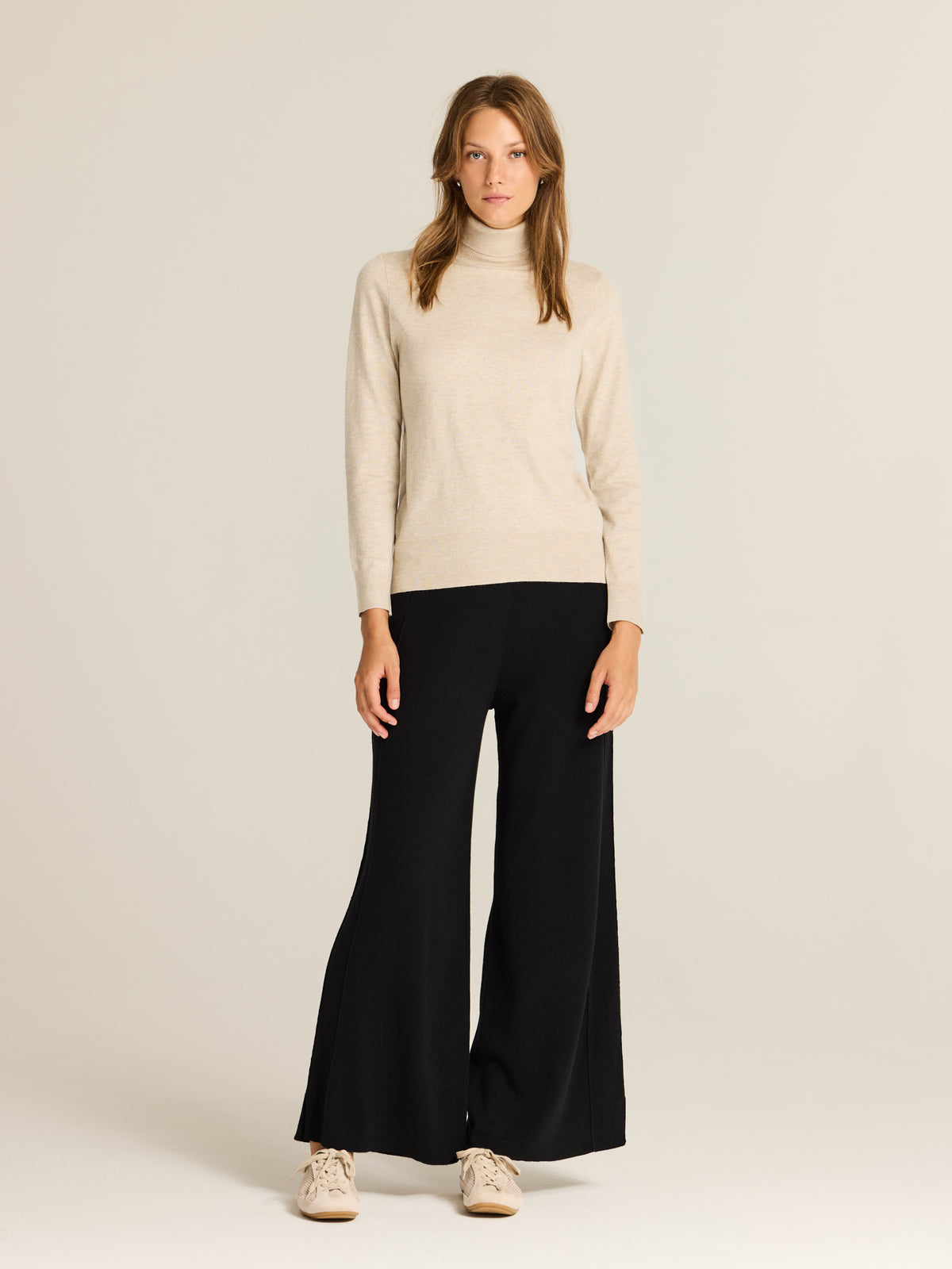 Jersey de viscosa con cuello alto