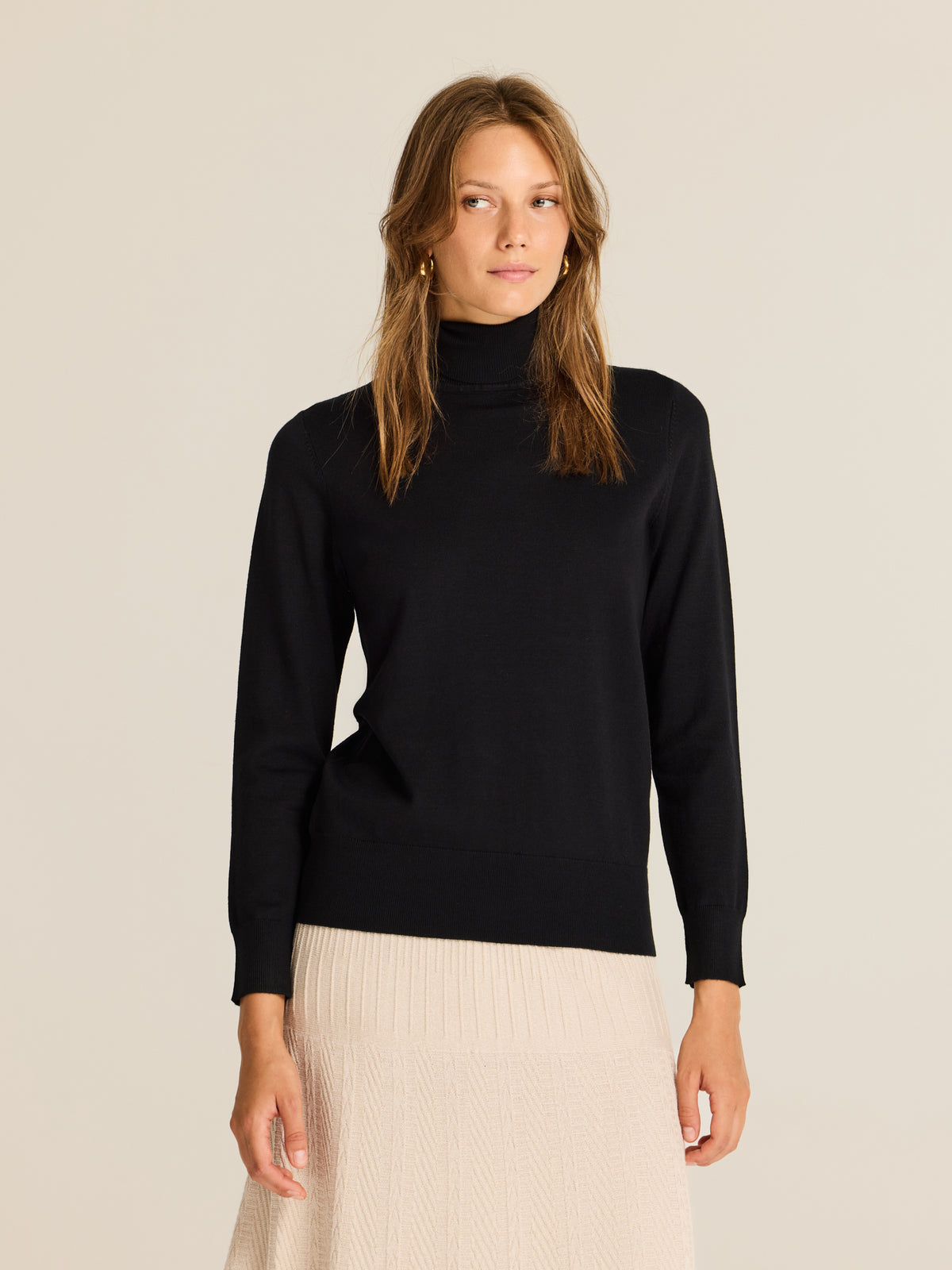 Jersey de viscosa con cuello alto