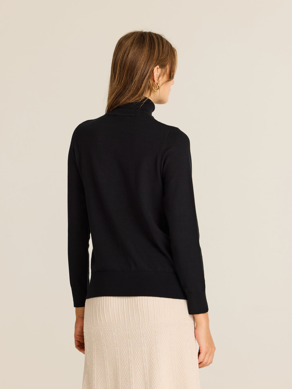 Jersey de viscosa con cuello alto