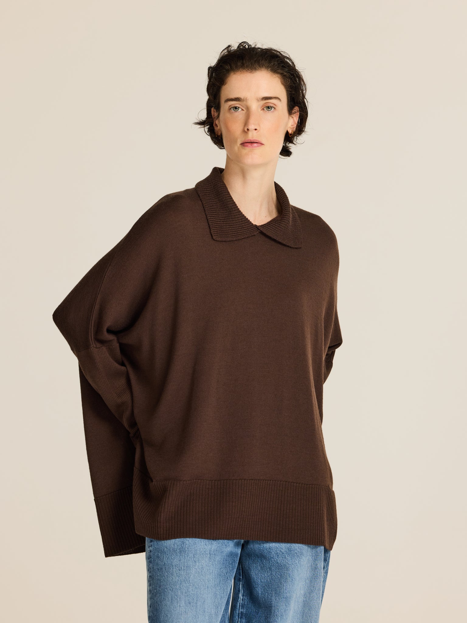 Jersey fluido con cuello polo
