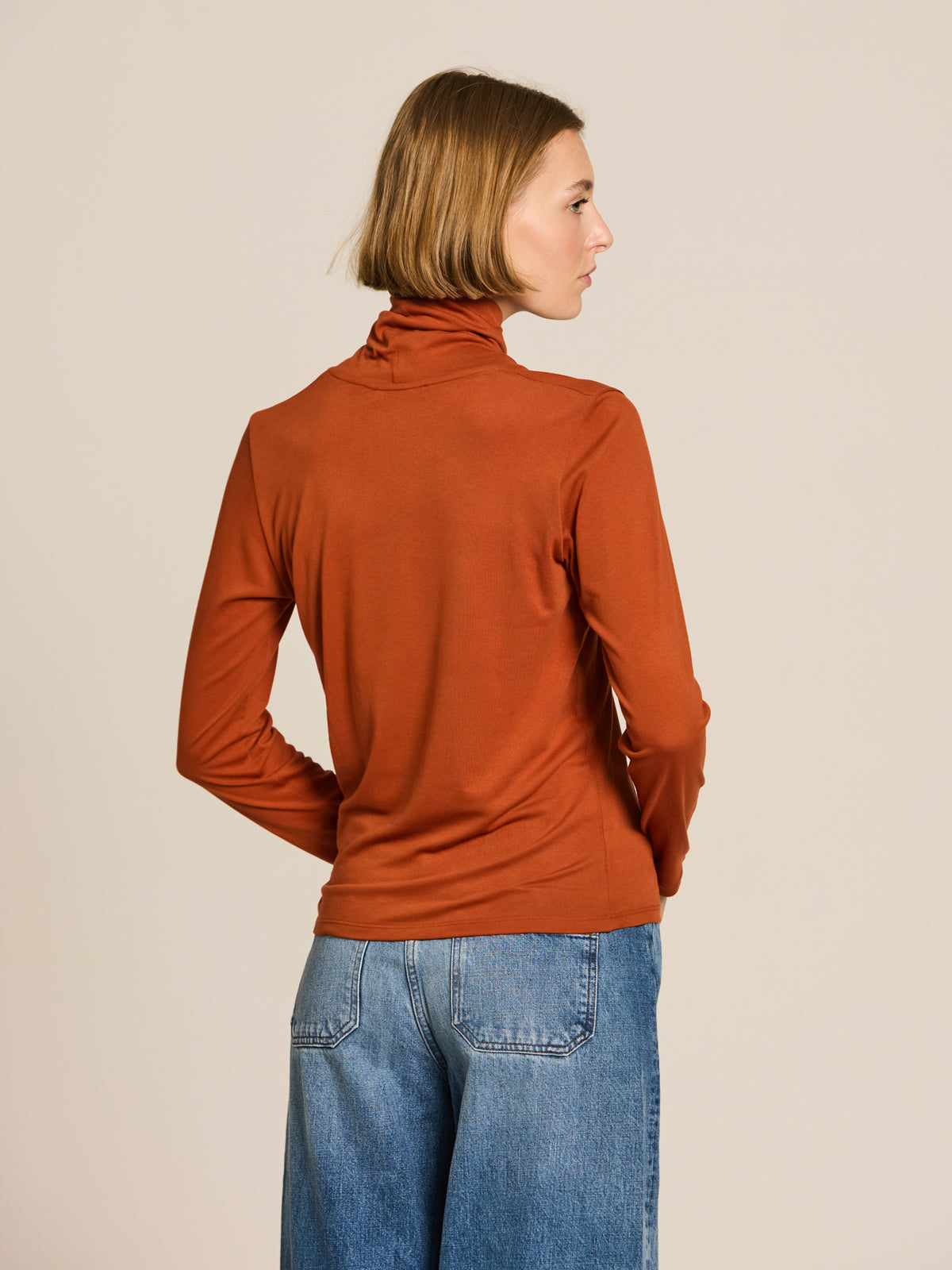 Camiseta de cuello alto