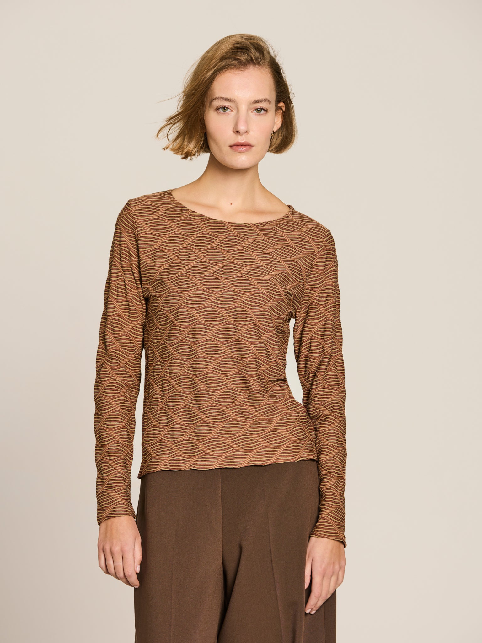 Viscose T-shirt with wave jacquard