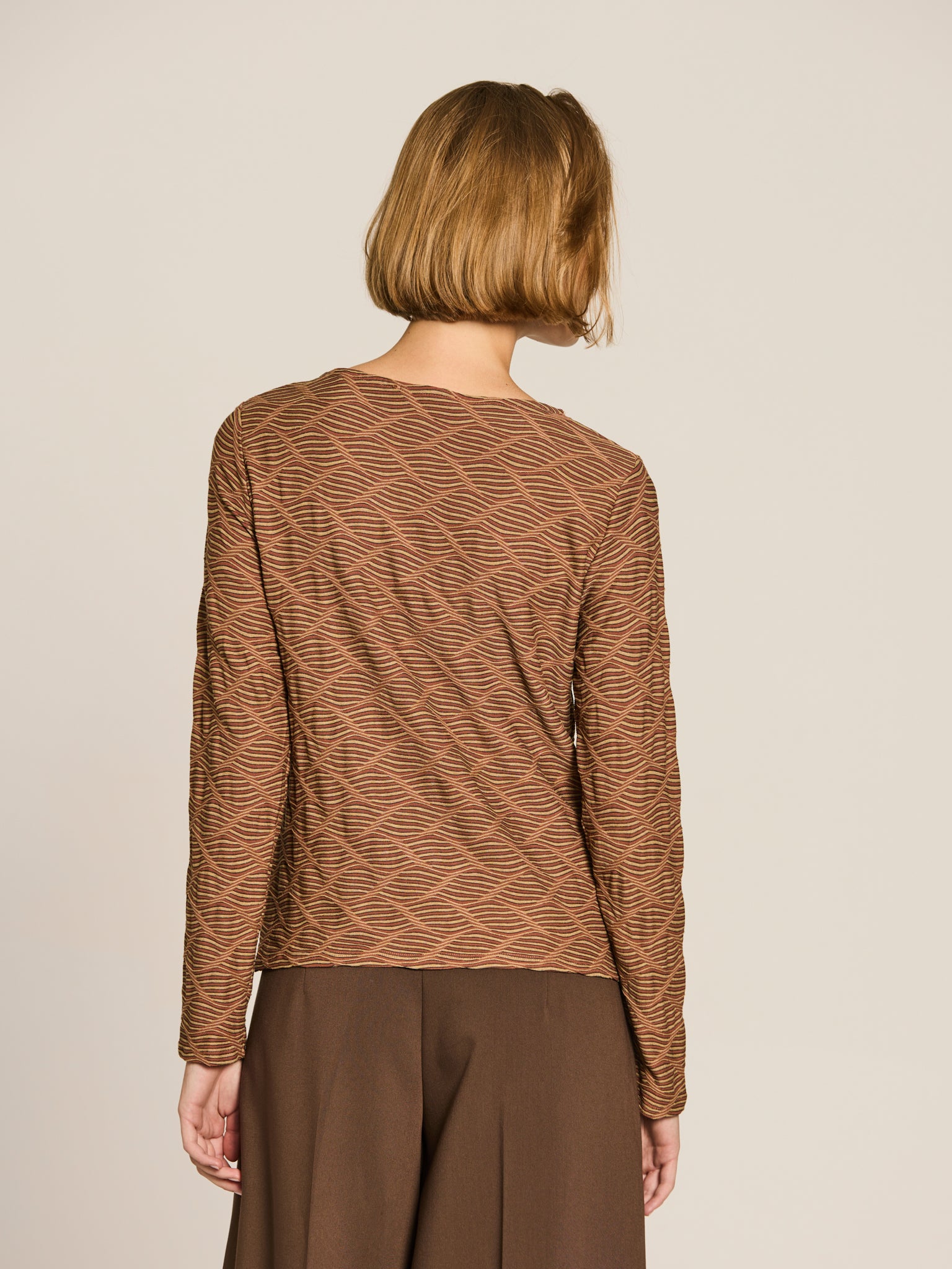 Viscose T-shirt with wave jacquard