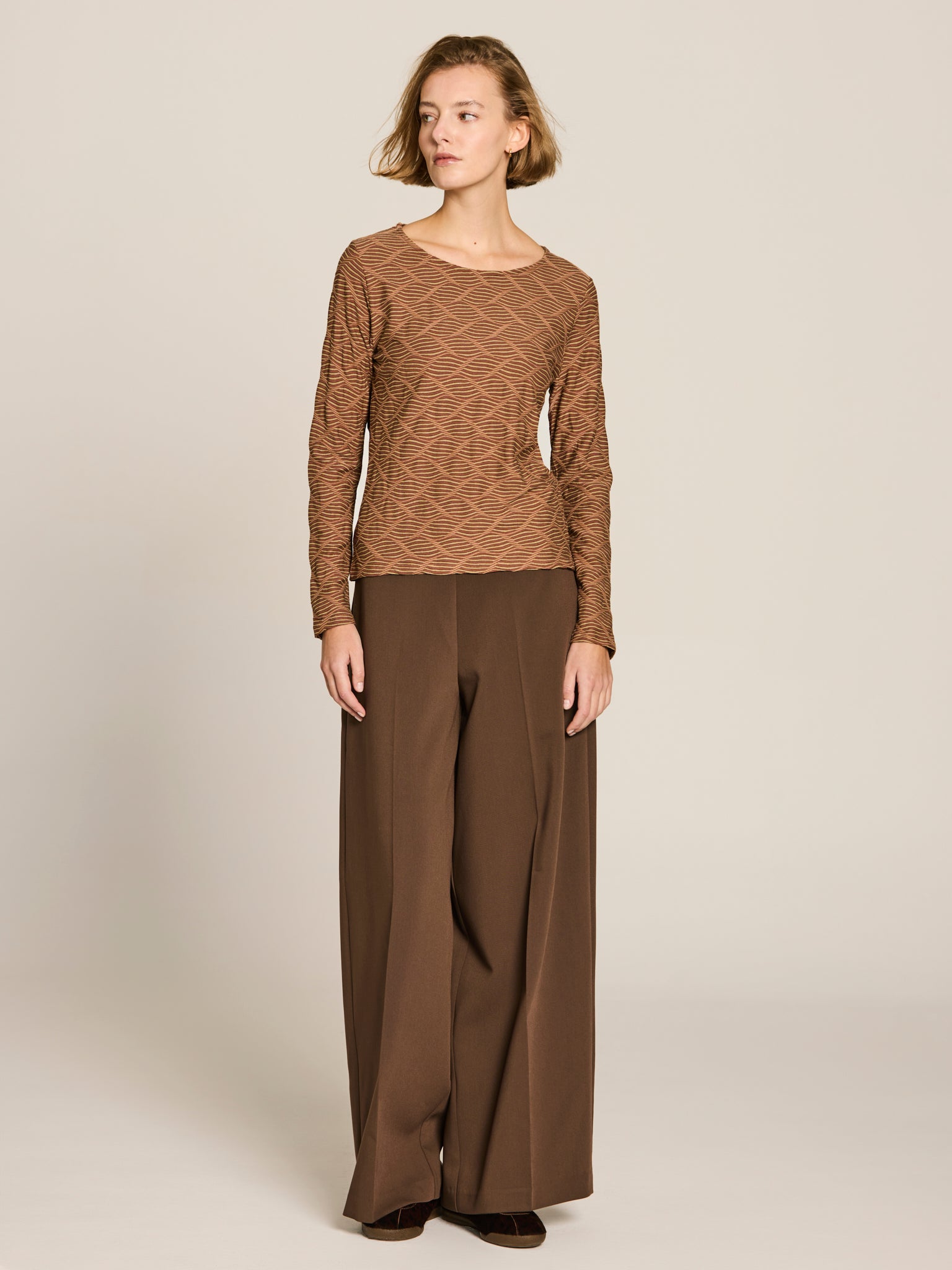 Viscose T-shirt with wave jacquard