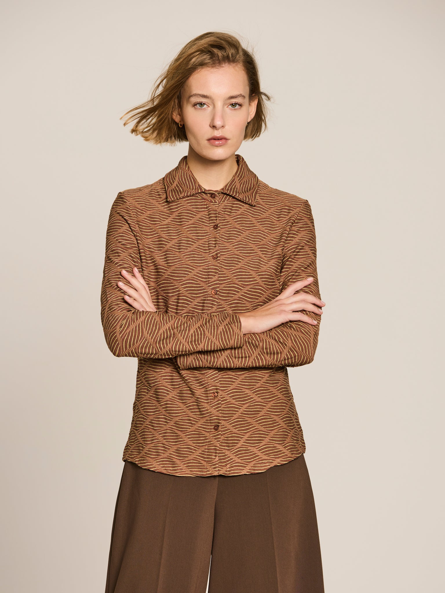 Camisa dibujo de ondas
