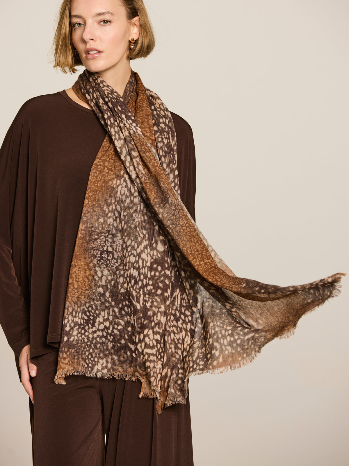 Fular 100% llana amb estampat animal