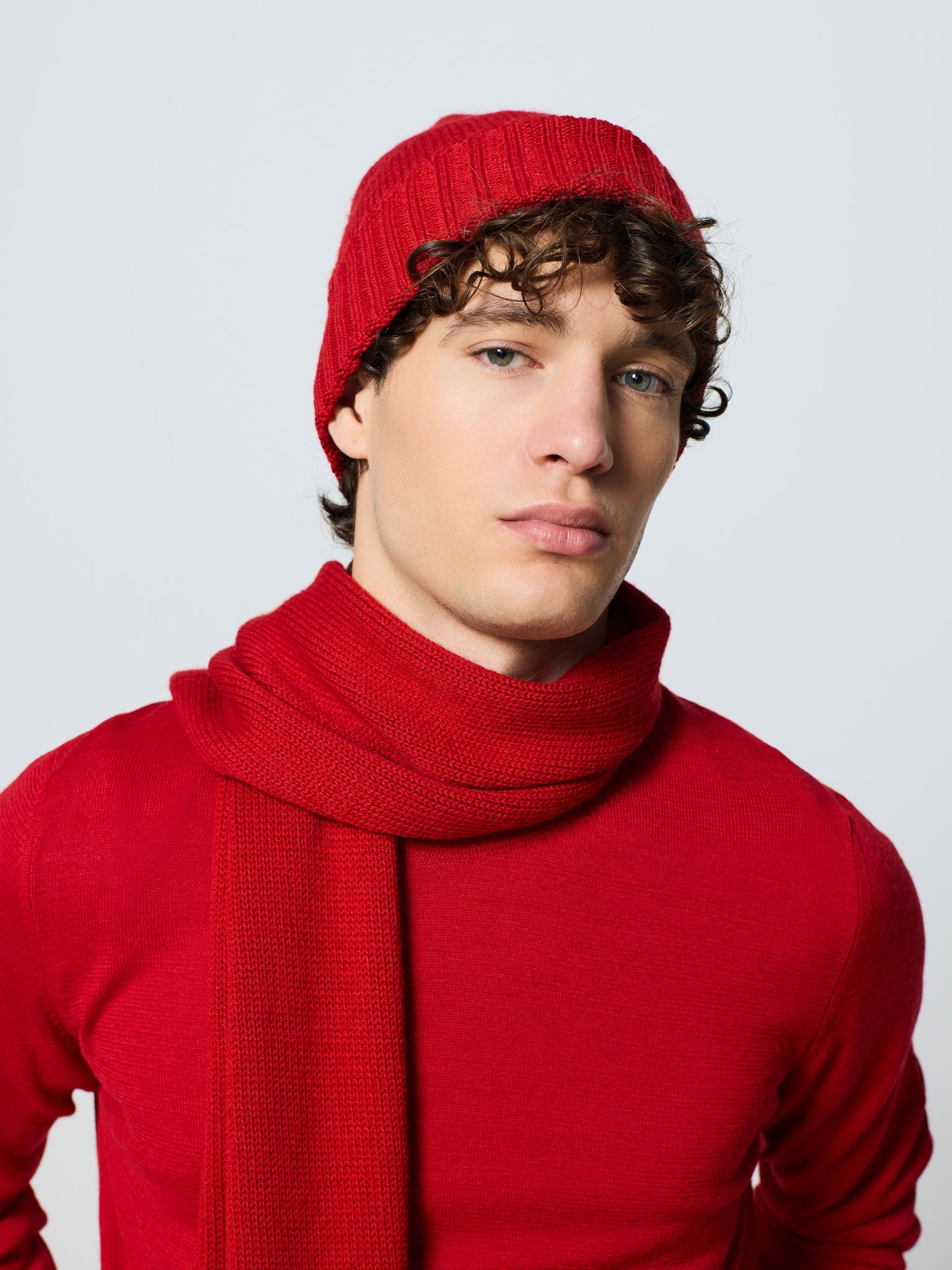 Jersey de hombre cuello redondo y manga larga