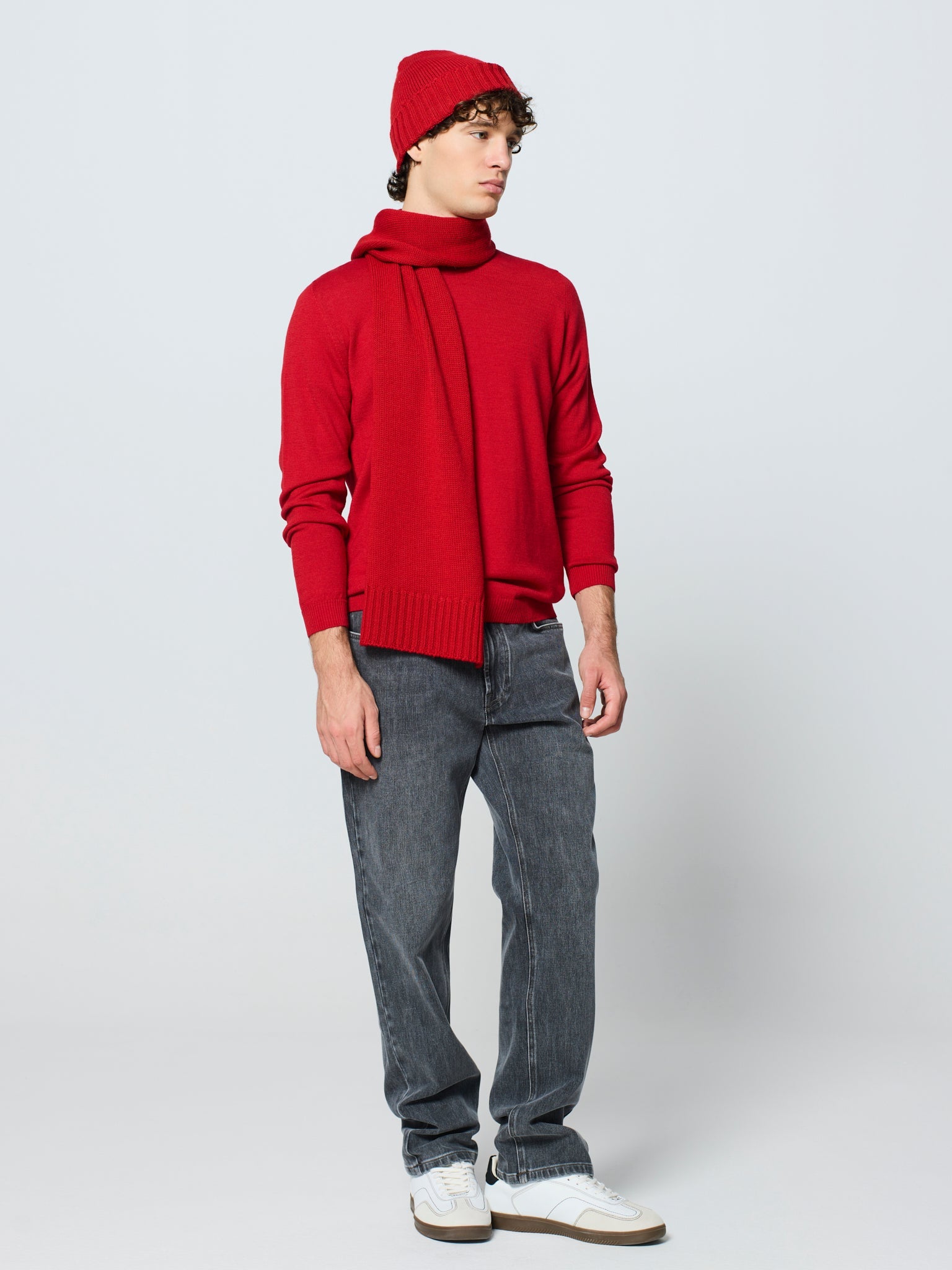 Jersey de hombre cuello redondo y manga larga