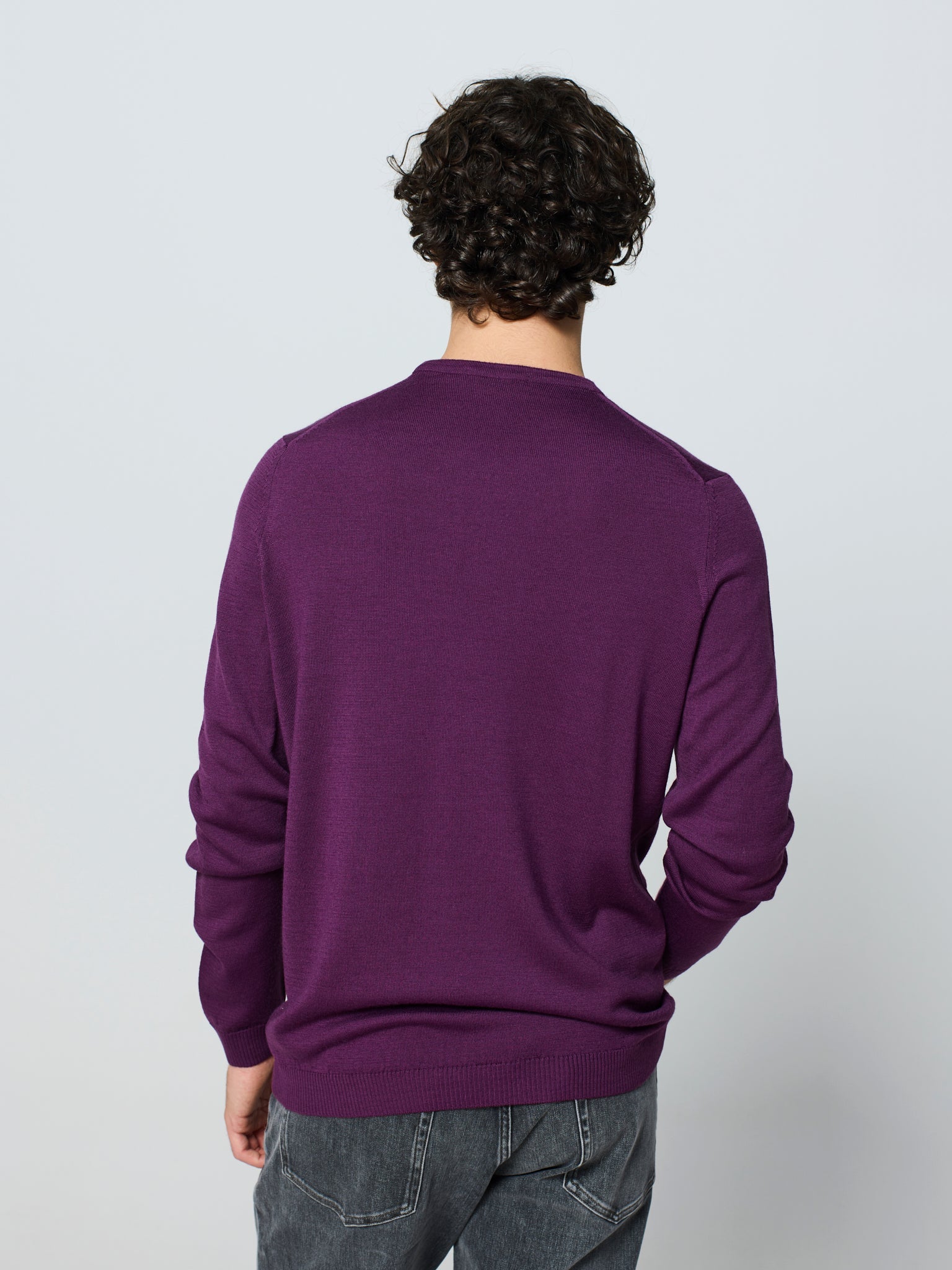 Jersey de hombre cuello redondo y manga larga